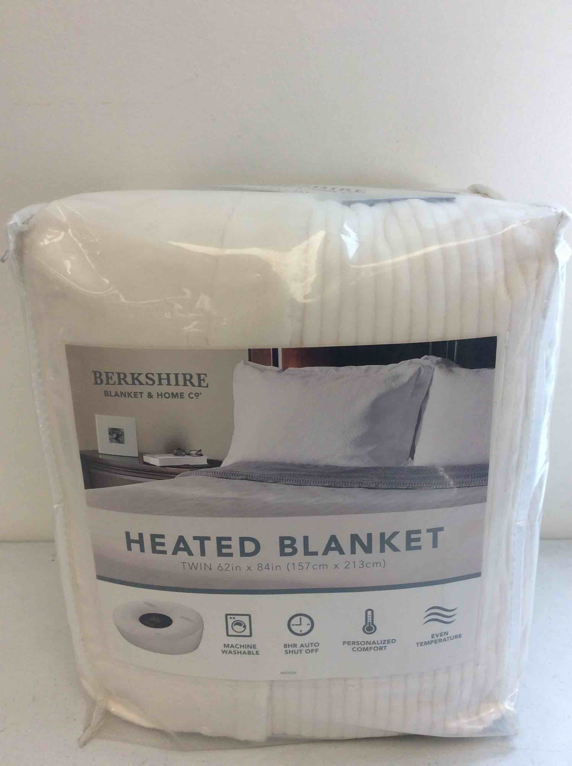 Condition photo showing New/Like New for berkshire blanket & home co heated blanket in ivory size twin