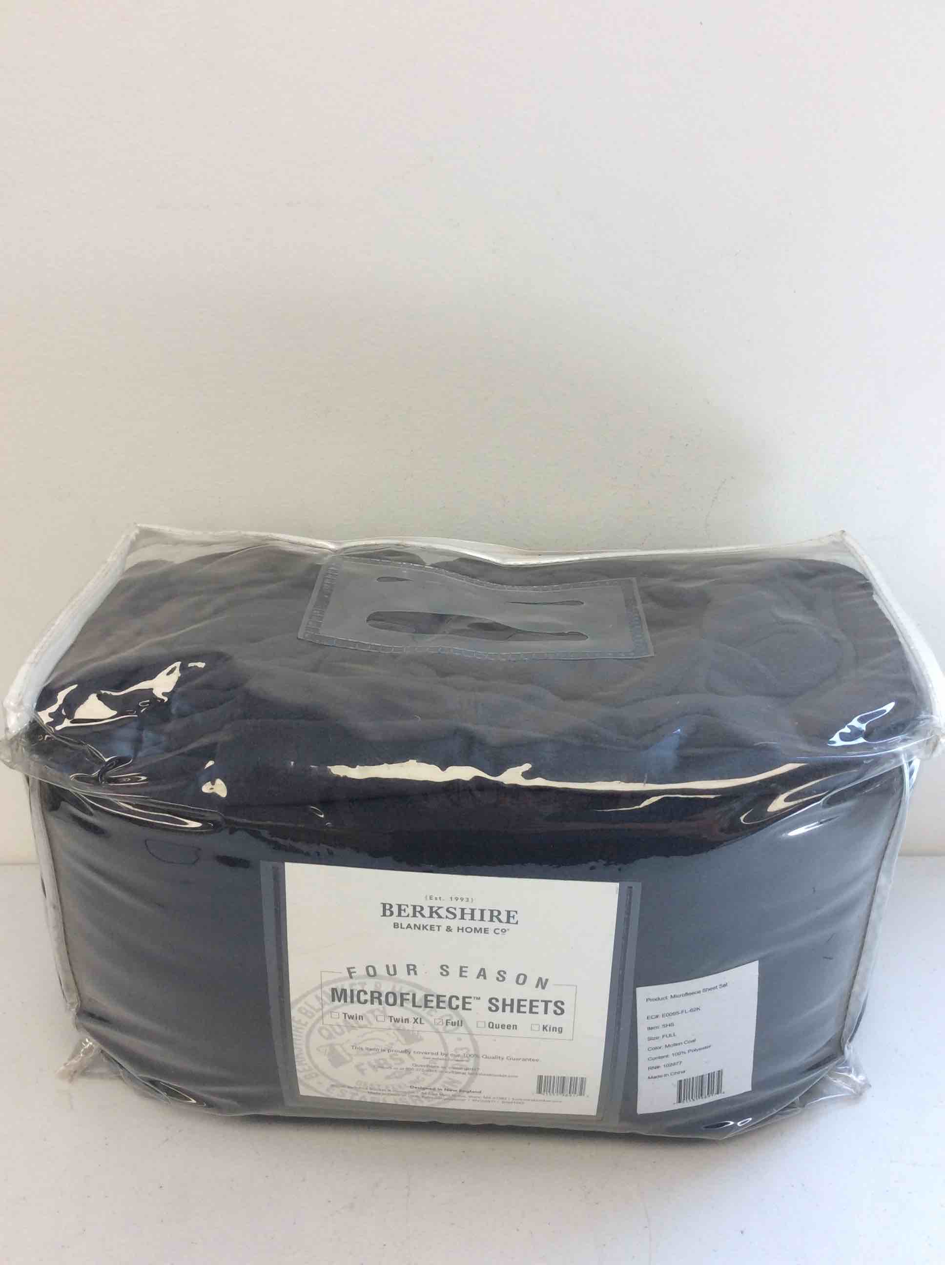 Condition photo showing New/Like New for berkshire blanket & home co four season microfleece sheets in black size full