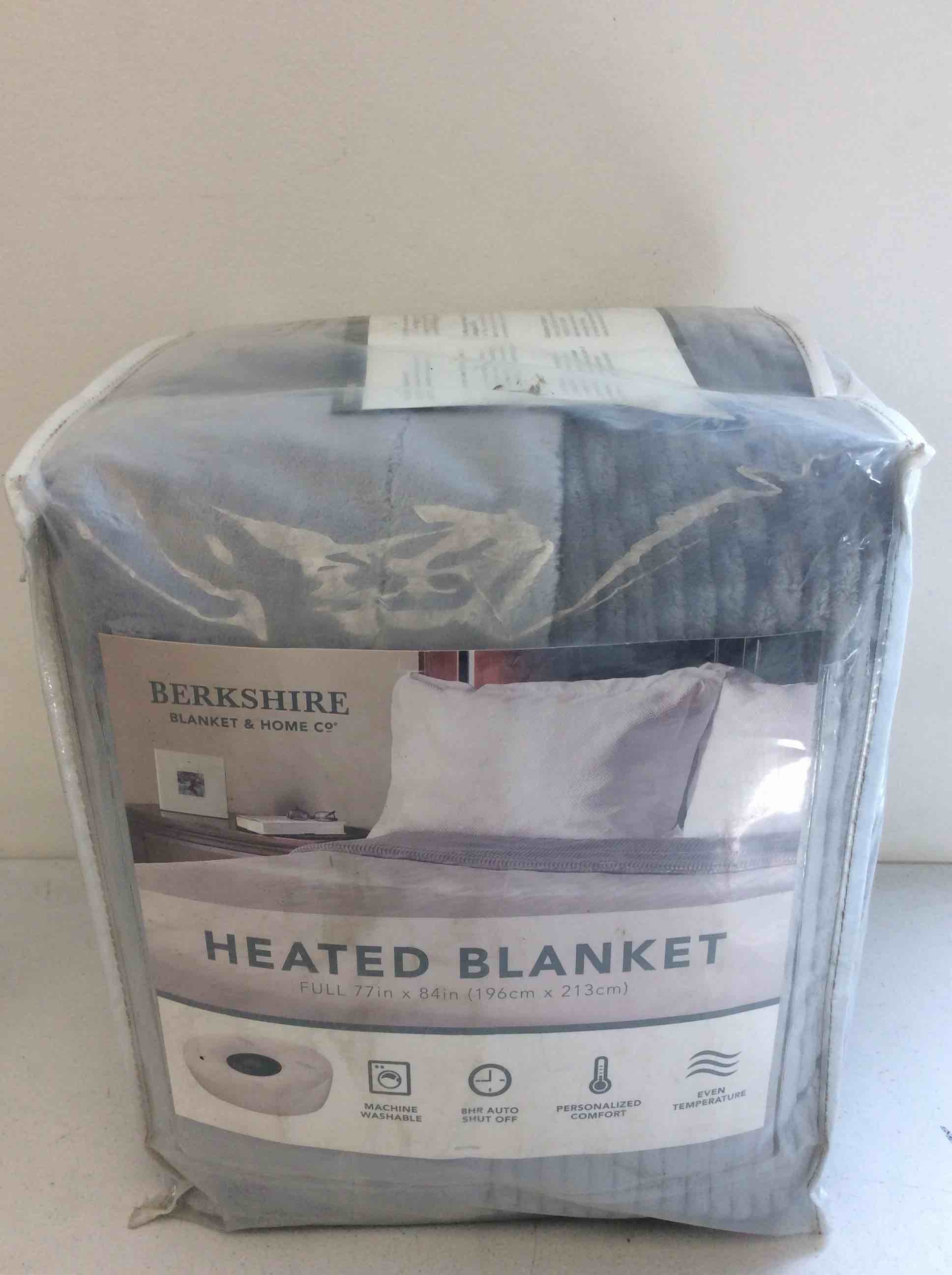 Condition photo showing New/Like New for berkshire blanket & home co heated blanket in gray size full