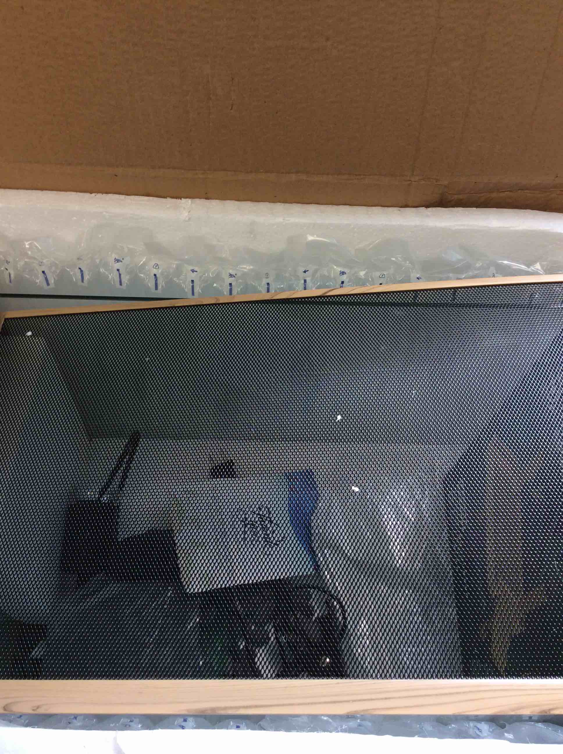 Condition photo showing Good Condition for total turtle tank with decorations
