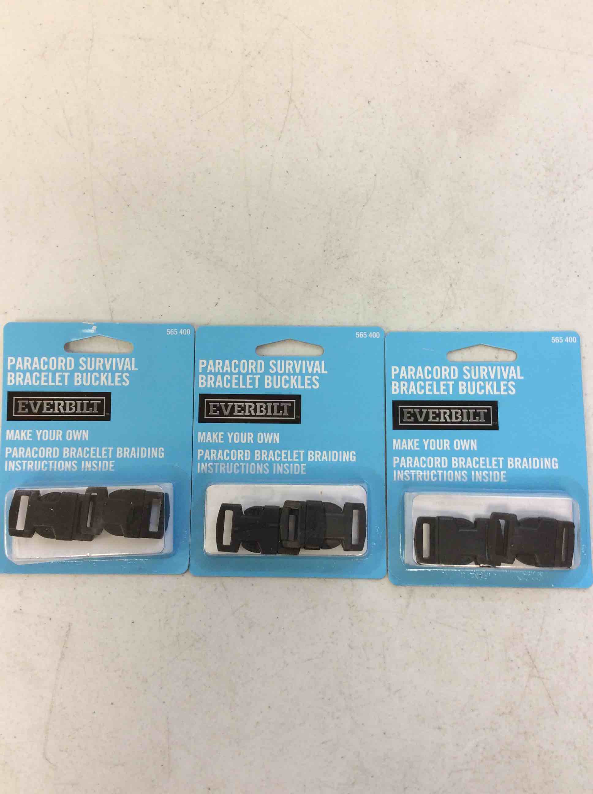 Condition photo showing New/Like New for case of 3 - 3/4 in. paracord survival bracelet buckle (2-pack), black