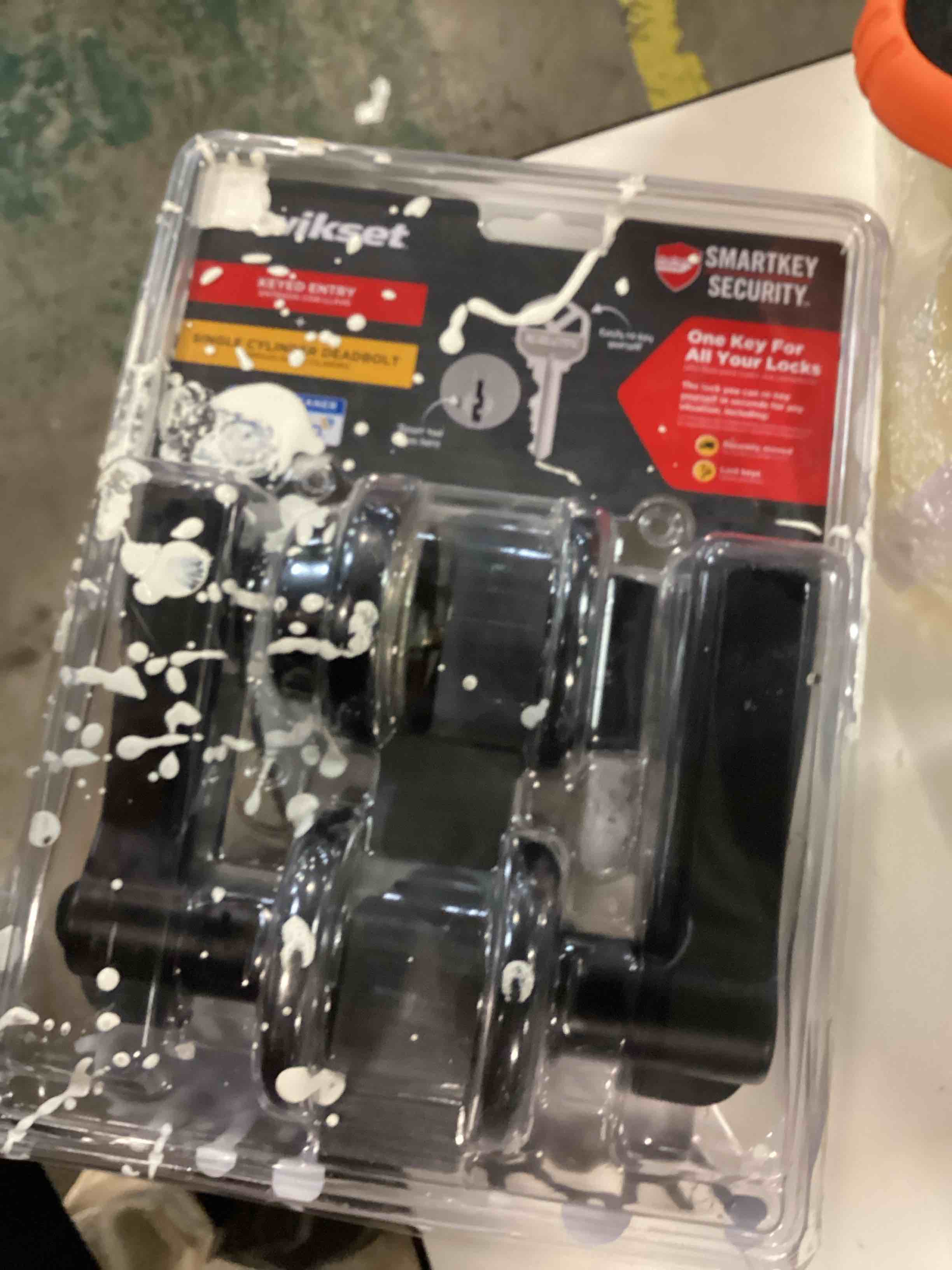 Condition photo showing Good Condition for kwikset henley matte black exterior single-cylinder deadbolt and keyed entry door