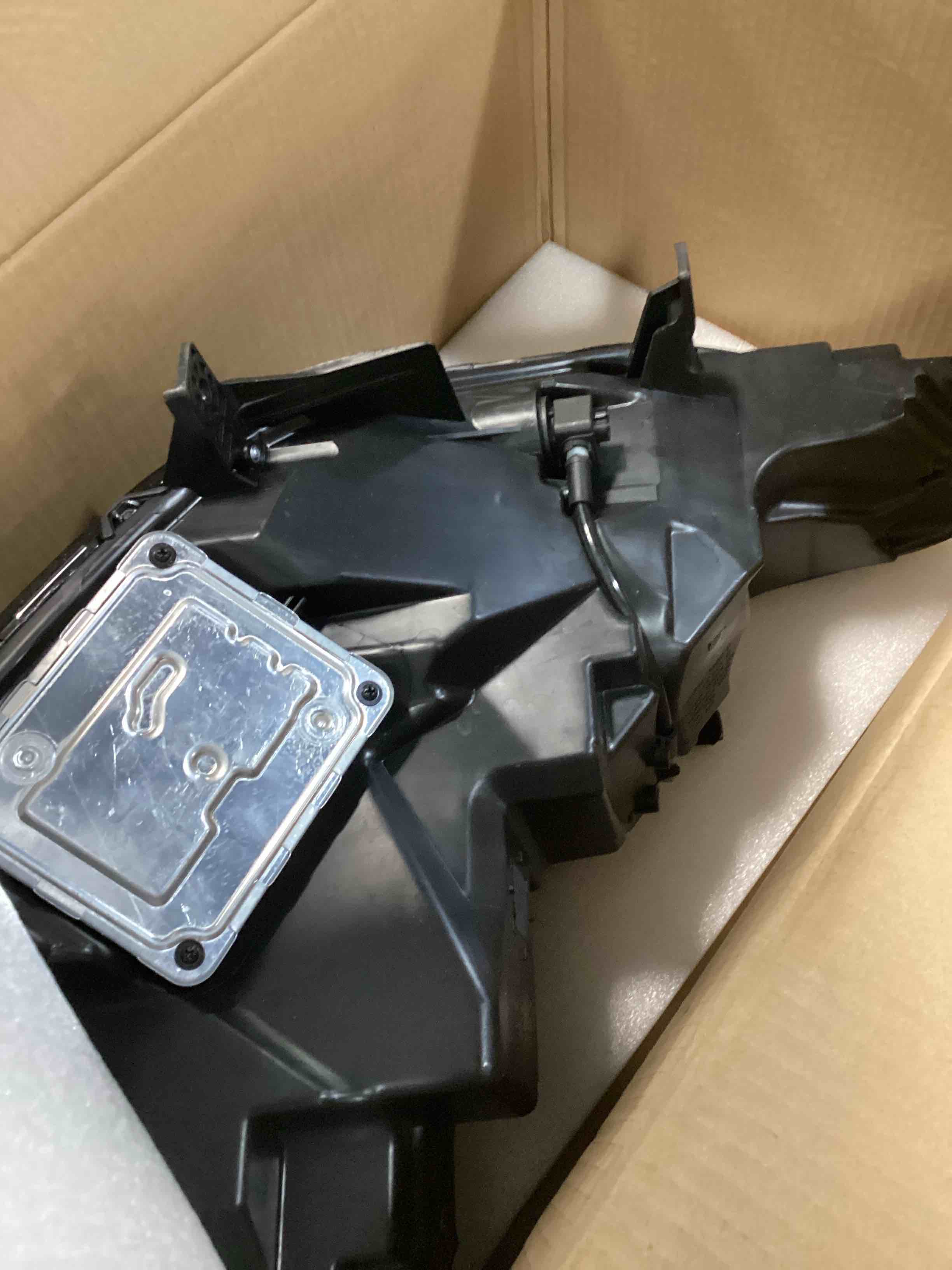 Condition photo showing Good Condition for black led headlight assembly compatible with 2020-2024 ford explorer xlt/limited non-adaptive full led w/drl headlights oe style headlamp left driver side mb5z13008au fo2502399 left driver side 20-24 explorer