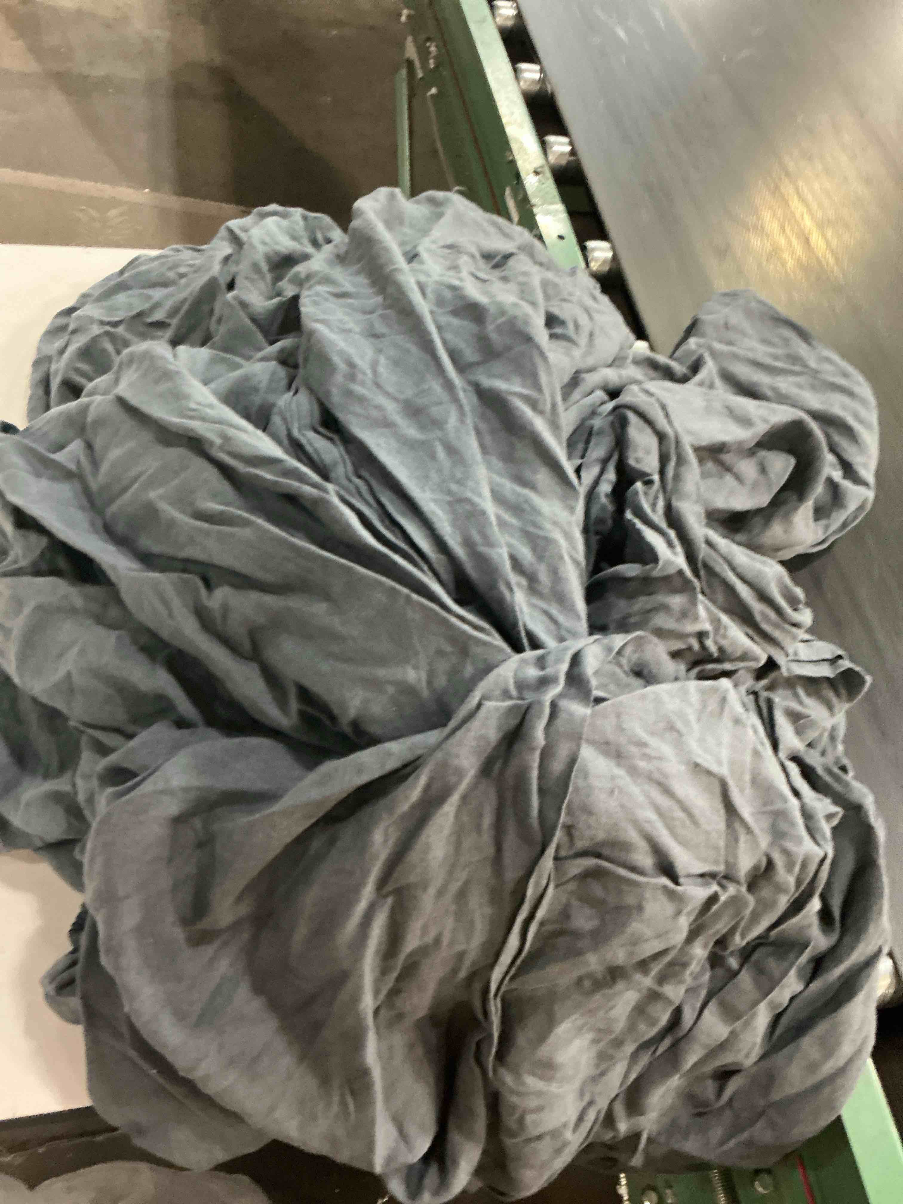 Condition photo showing Good Condition for european linen sheet set, king, nightfall