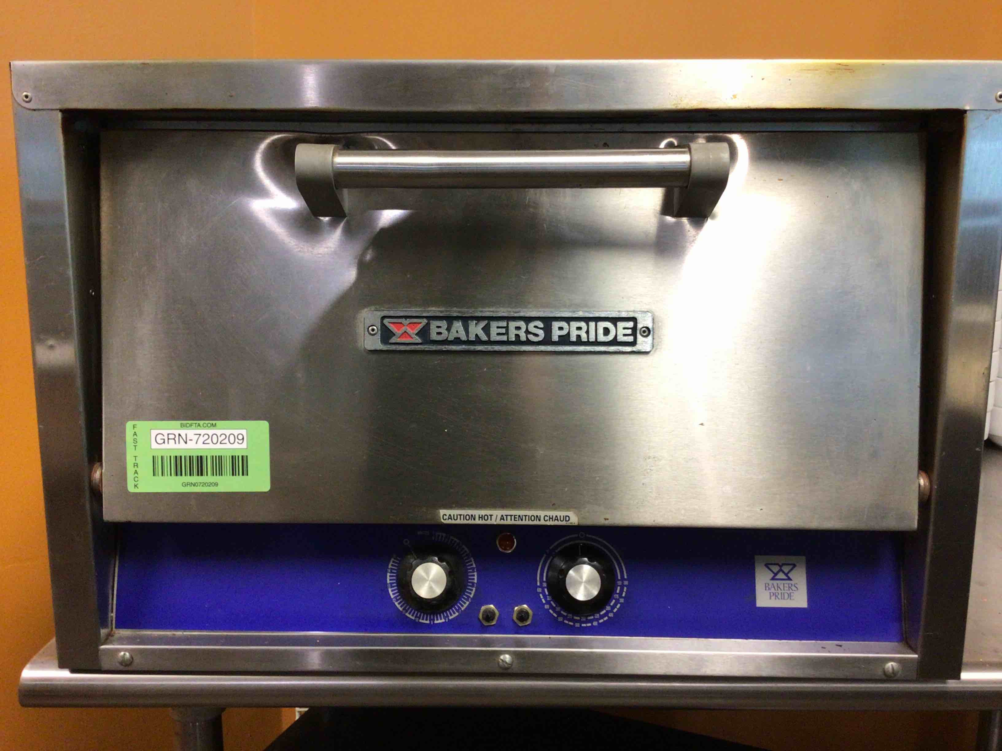 Bakers Pride P22 2 Deck Pizza Oven 