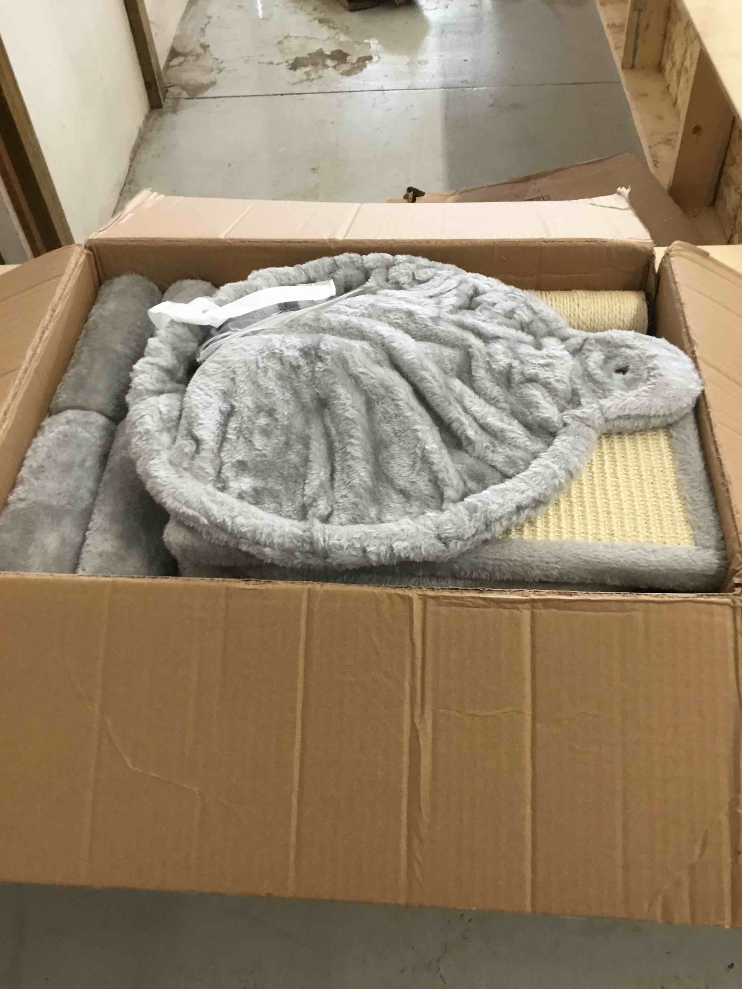 https://s3.amazonaws.com/lotting-images-prod/bidfta/GRN0900602_1612288067947.jpeg
