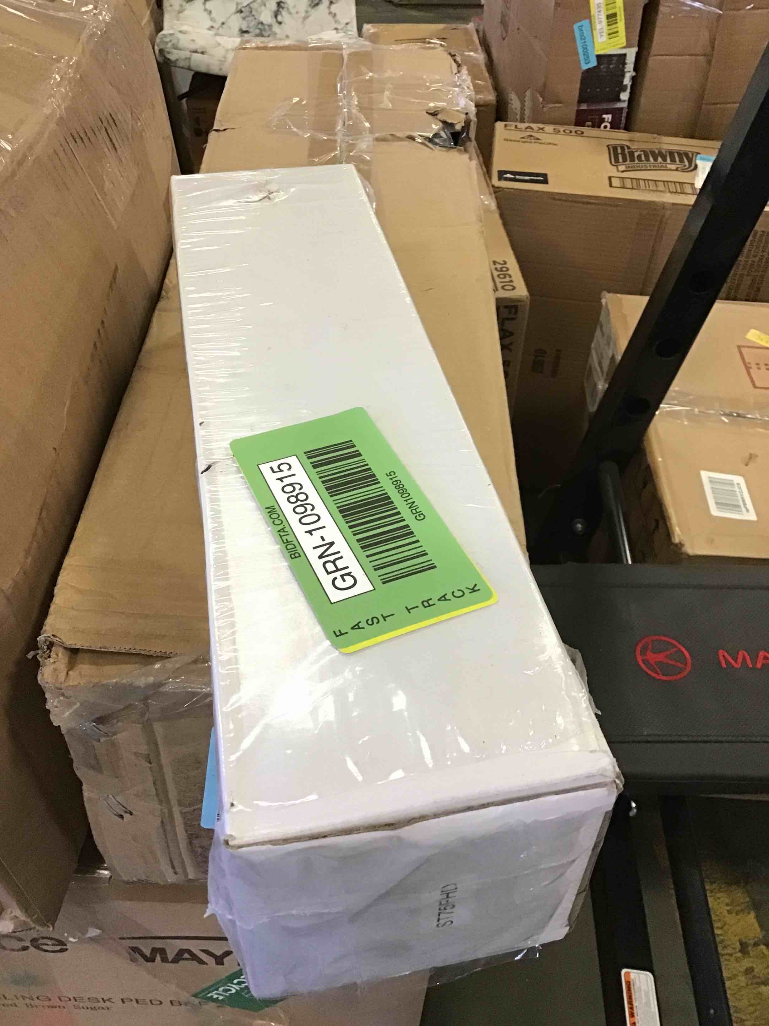 https://s3.amazonaws.com/lotting-images-prod/bidfta/GRN1098915_1615390636121.jpeg