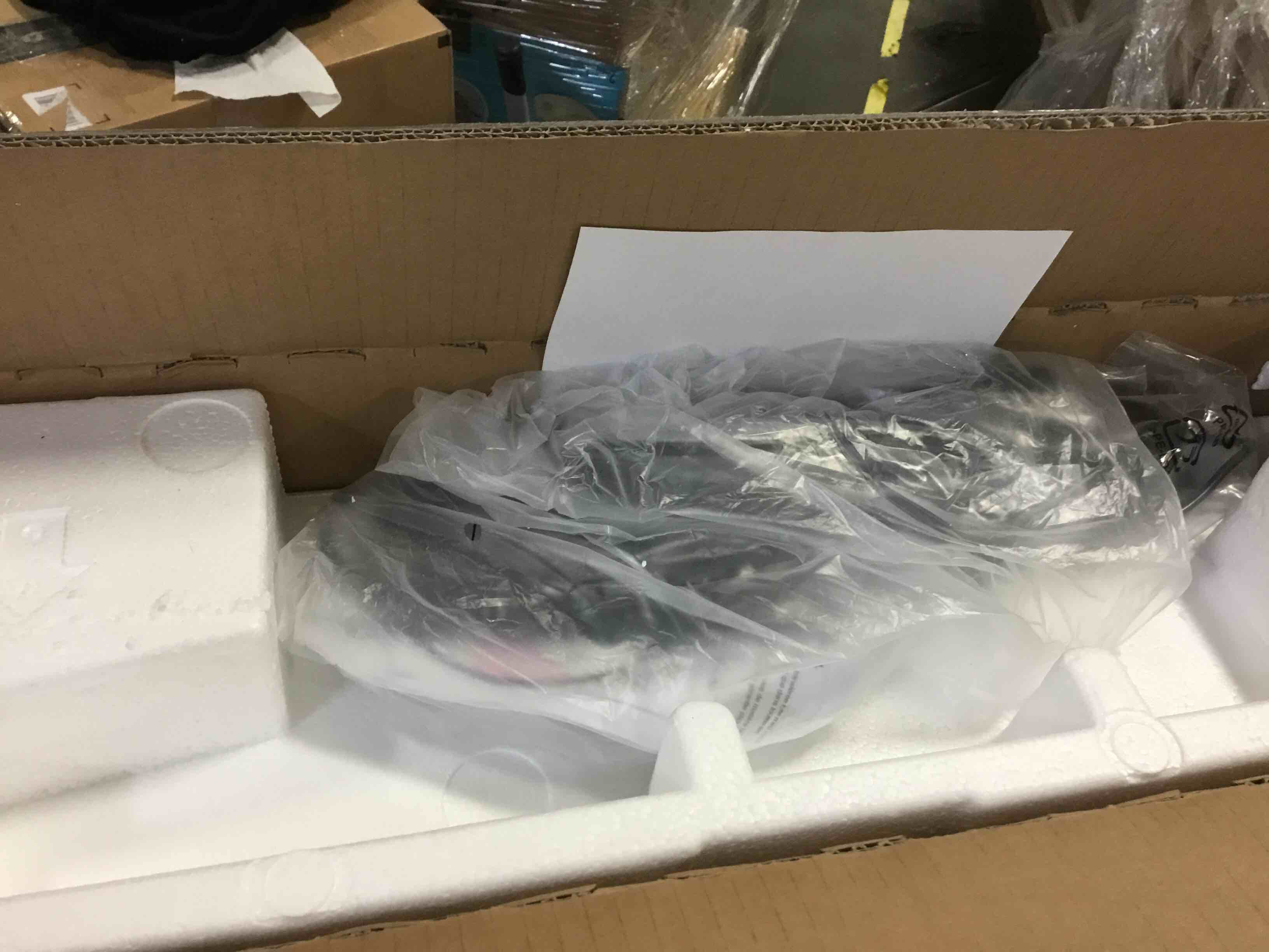 https://s3.amazonaws.com/lotting-images-prod/bidfta/GRN1604013_1639684074736.jpeg