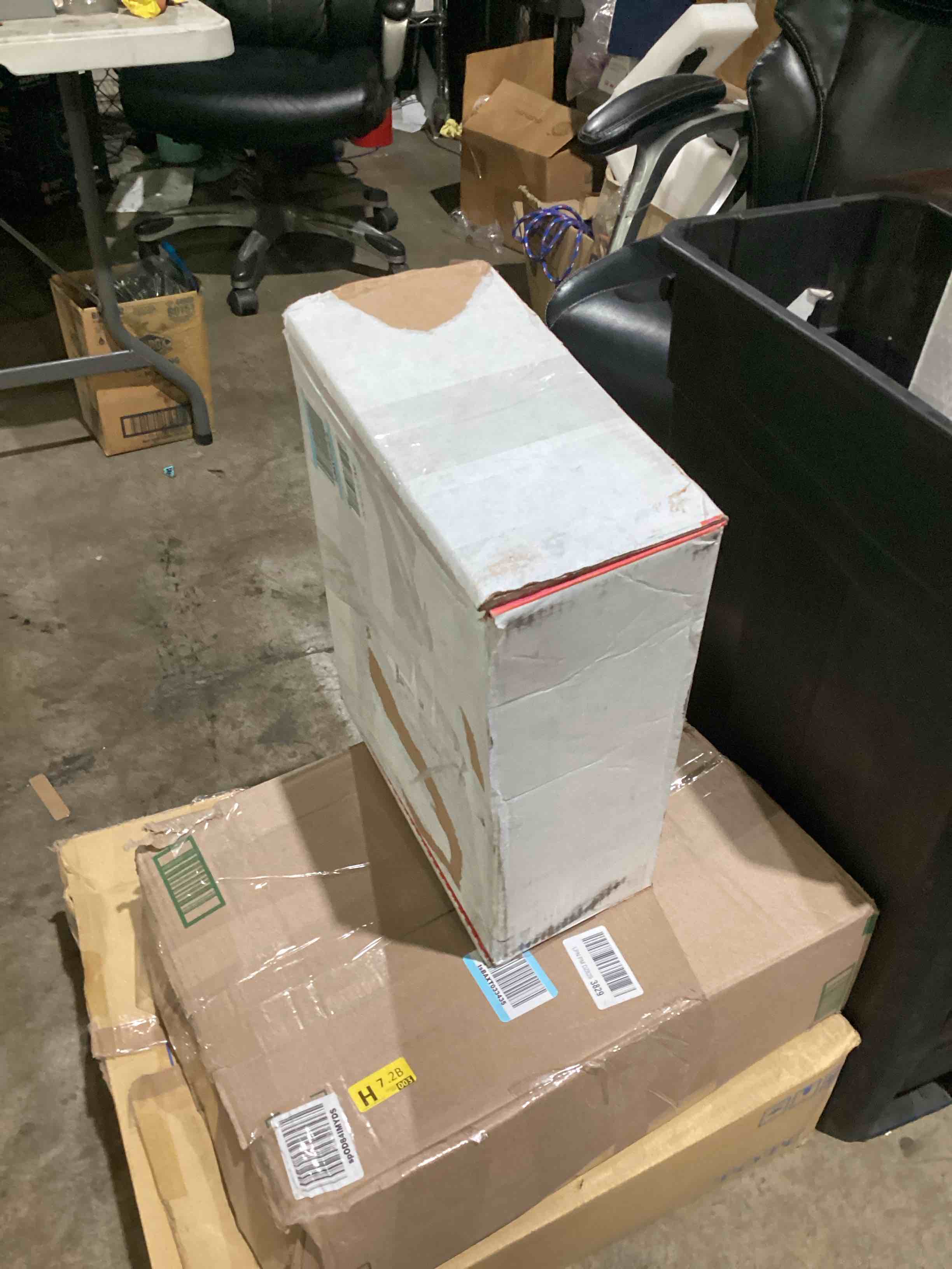 https://s3.amazonaws.com/lotting-images-prod/bidfta/GRN2983179_1750971917586.jpeg