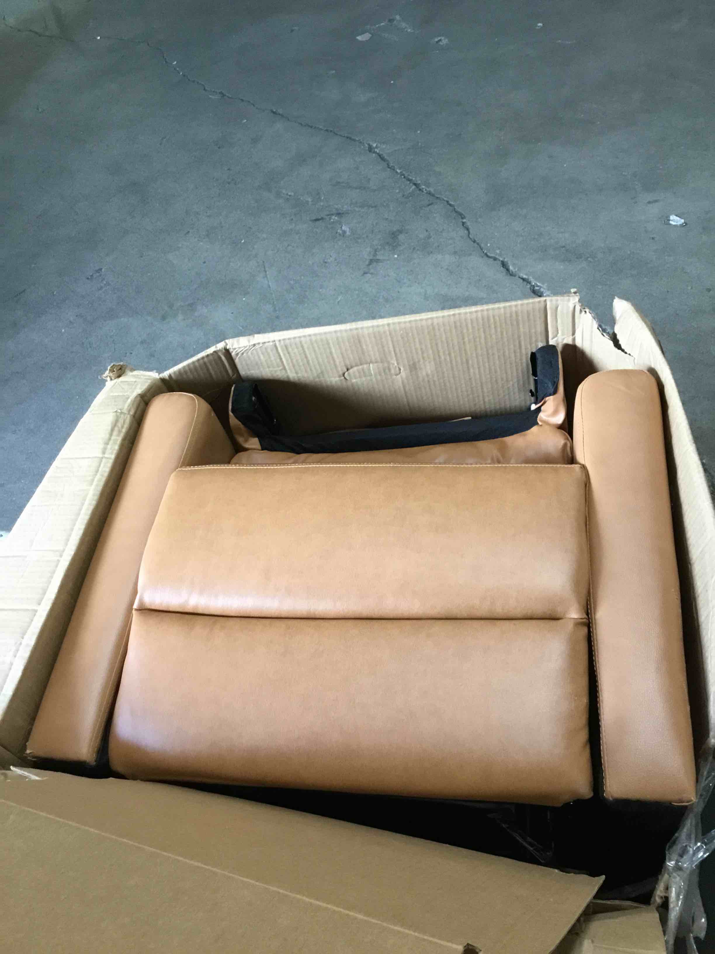 https://s3.amazonaws.com/lotting-images-prod/bidfta/GRN2983228_1751915557754.jpeg