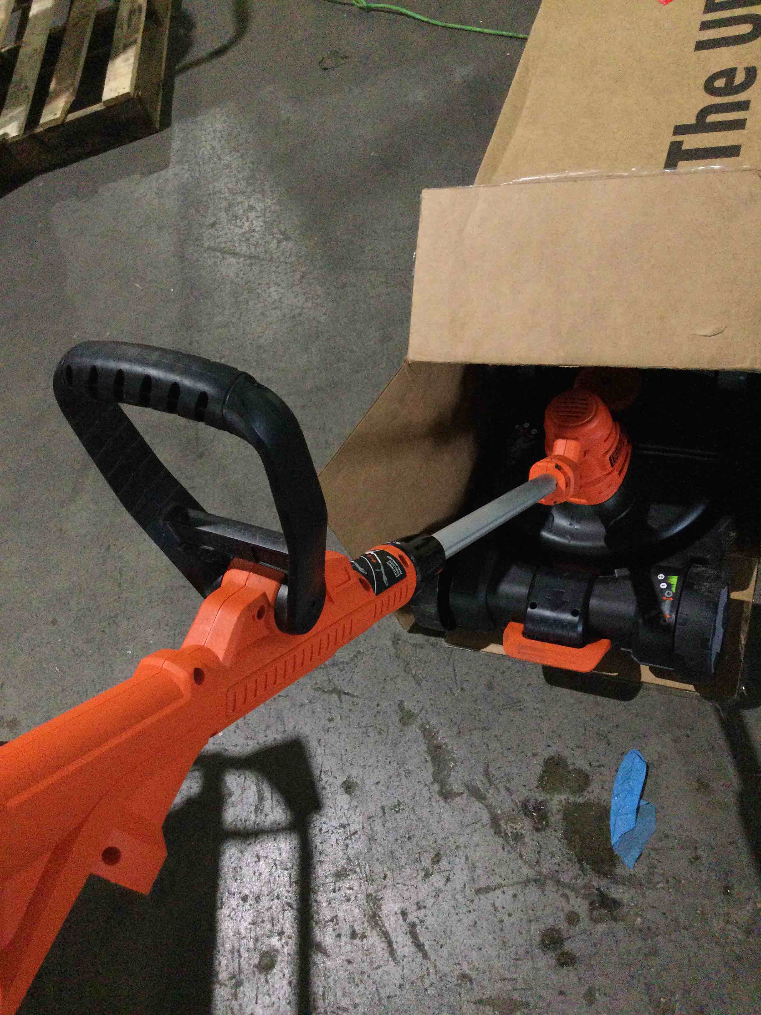 https://s3.amazonaws.com/lotting-images-prod/bidfta/GRN2989945_1658936908005.jpeg