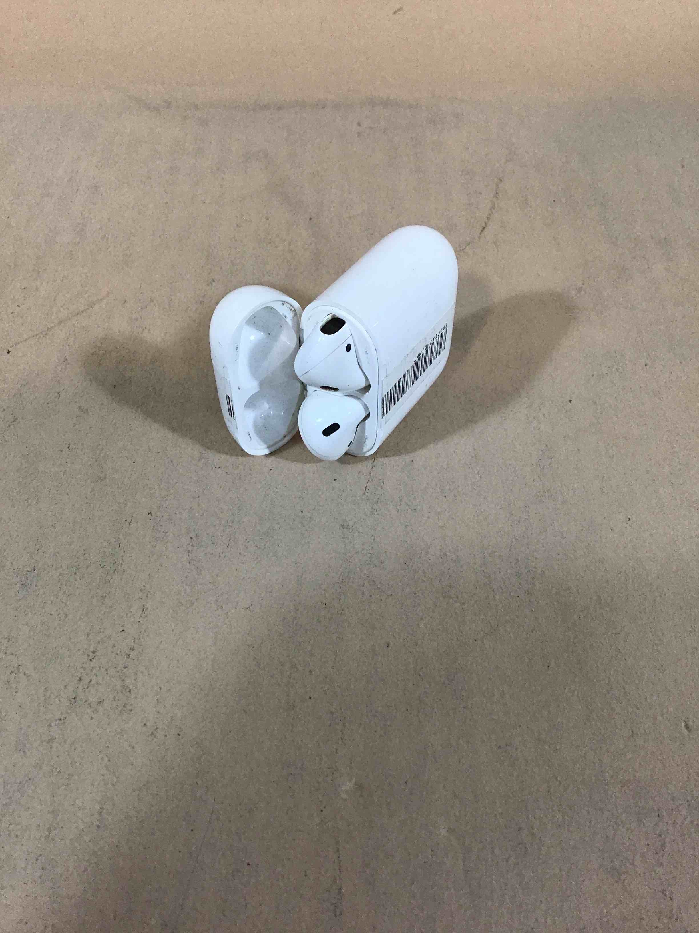 Apple AirPods 