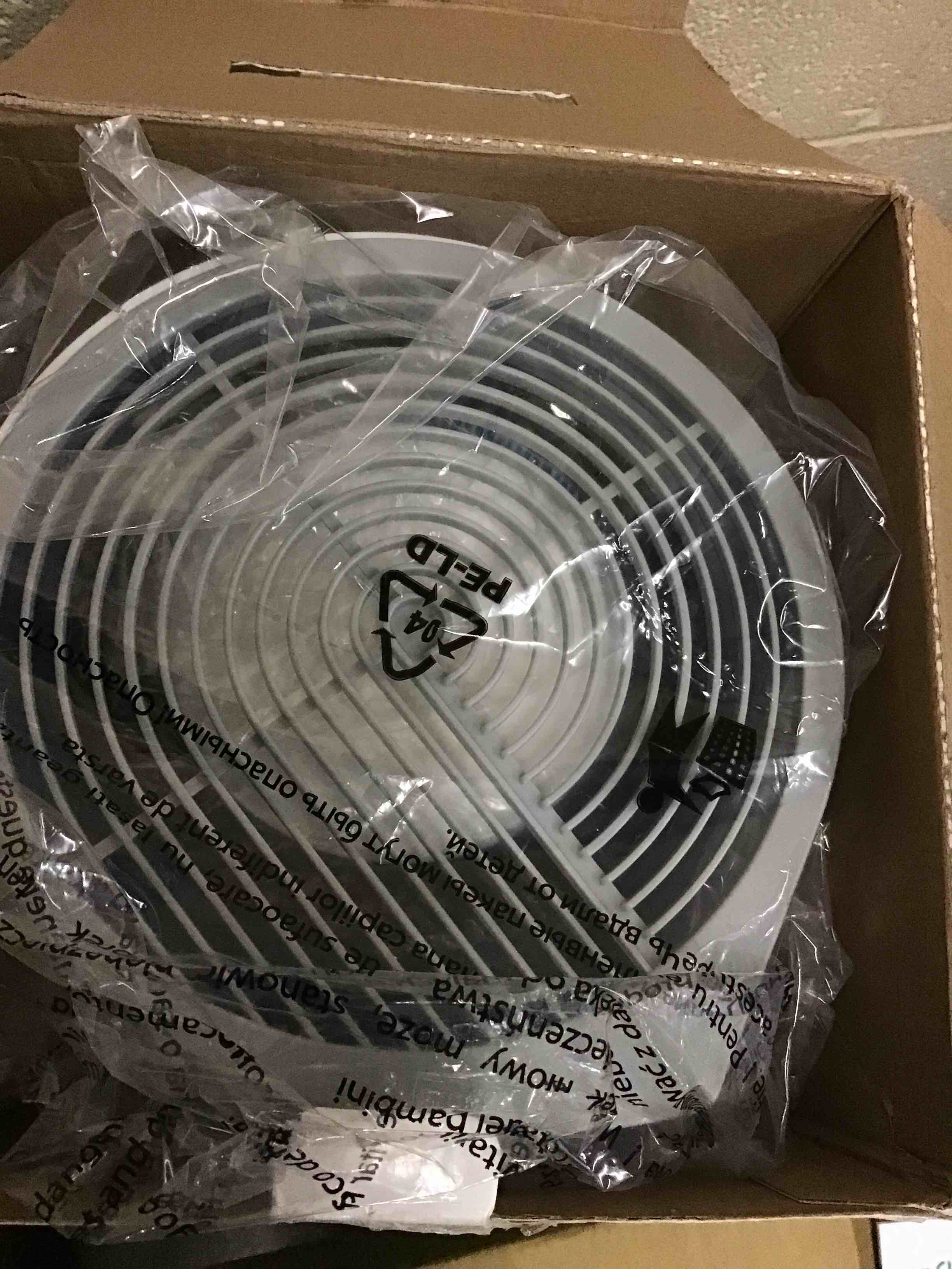 https://s3.amazonaws.com/lotting-images-prod/bidfta/GRN3805941_1668173042235.jpeg