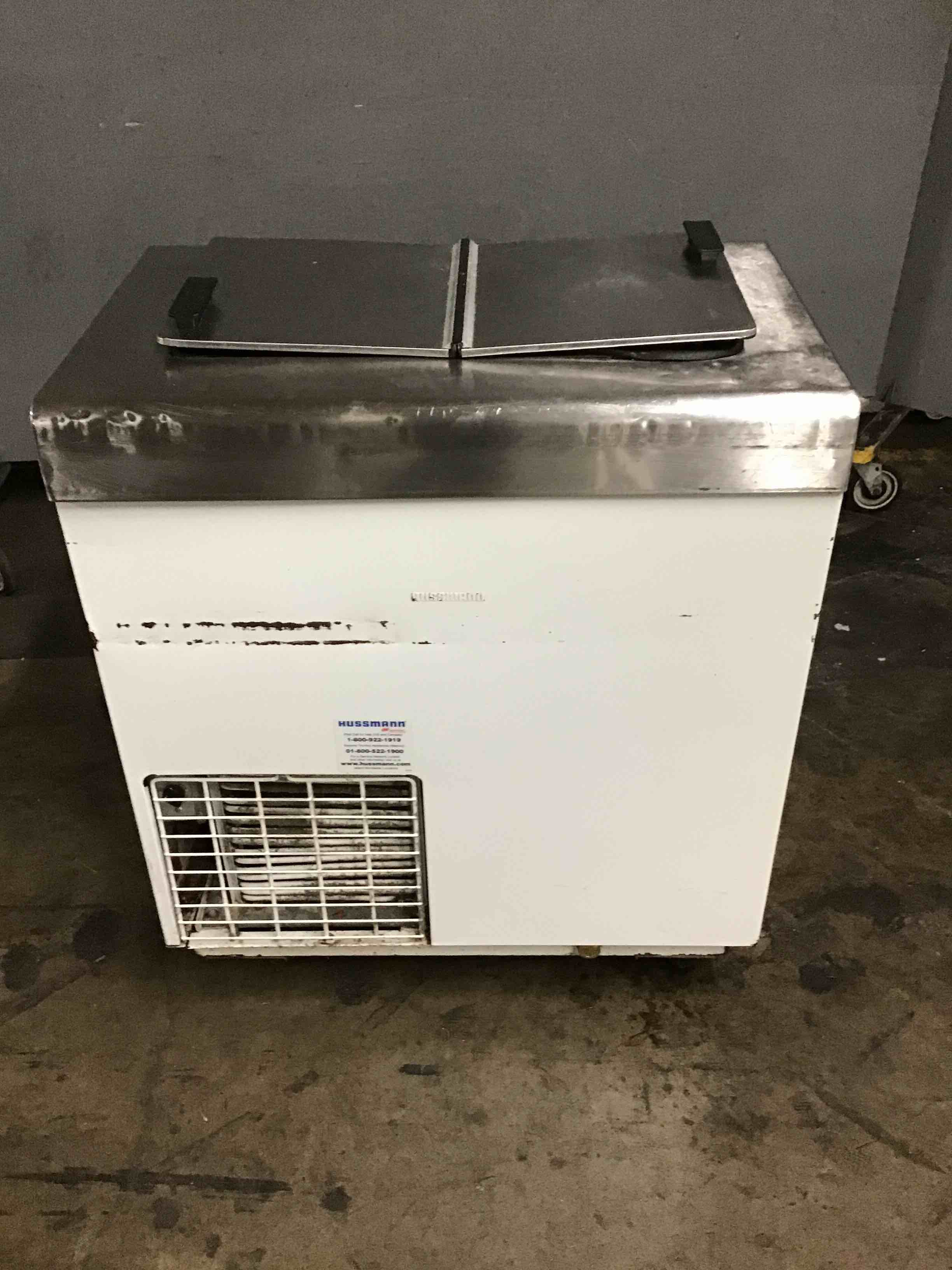 Haussmann 67 Inch Ice Cream Dipping Freezer On Casters With Sneeze Guard