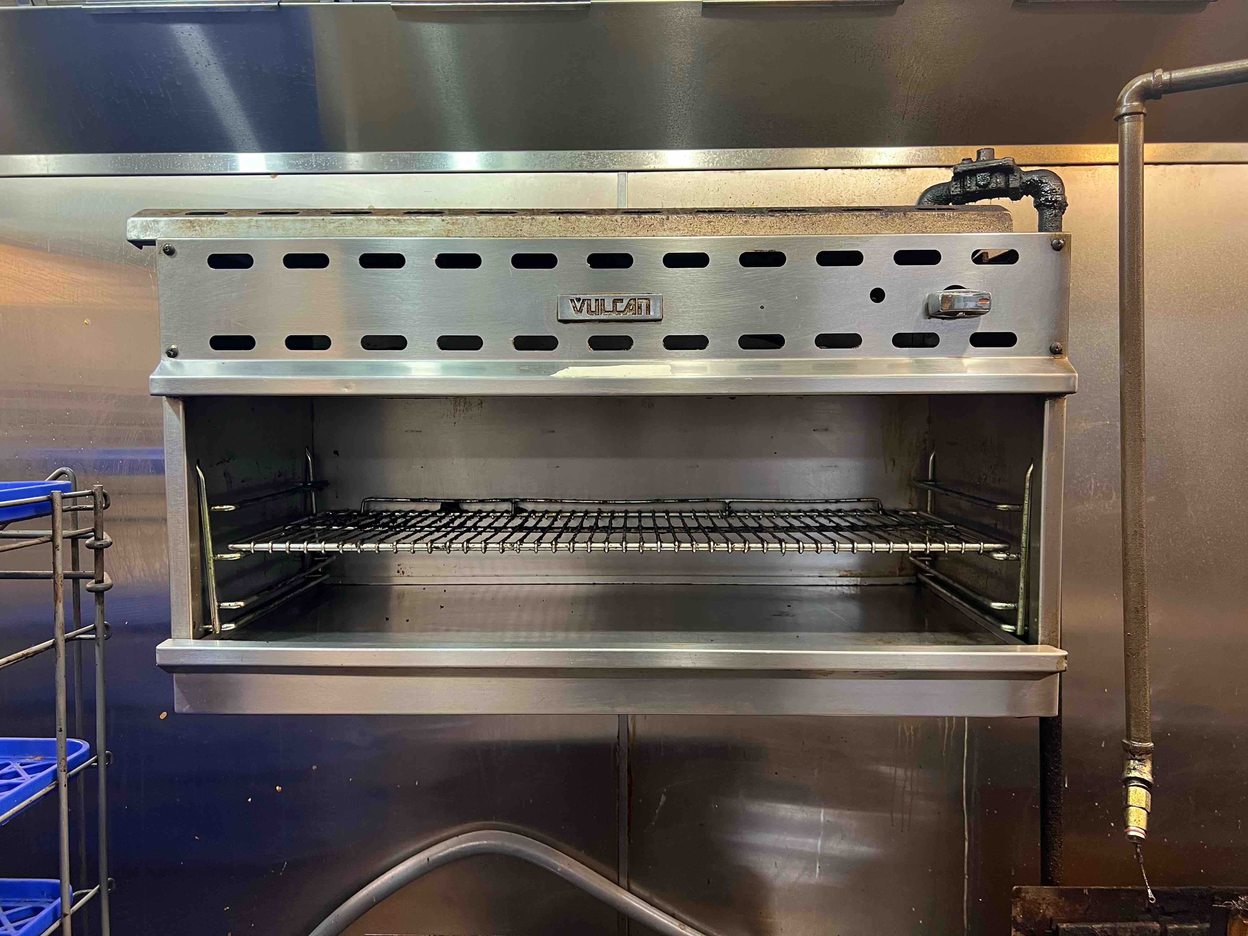 Vulcan 36 Inch Stainless Steel Natural Gas Cheese Melter
