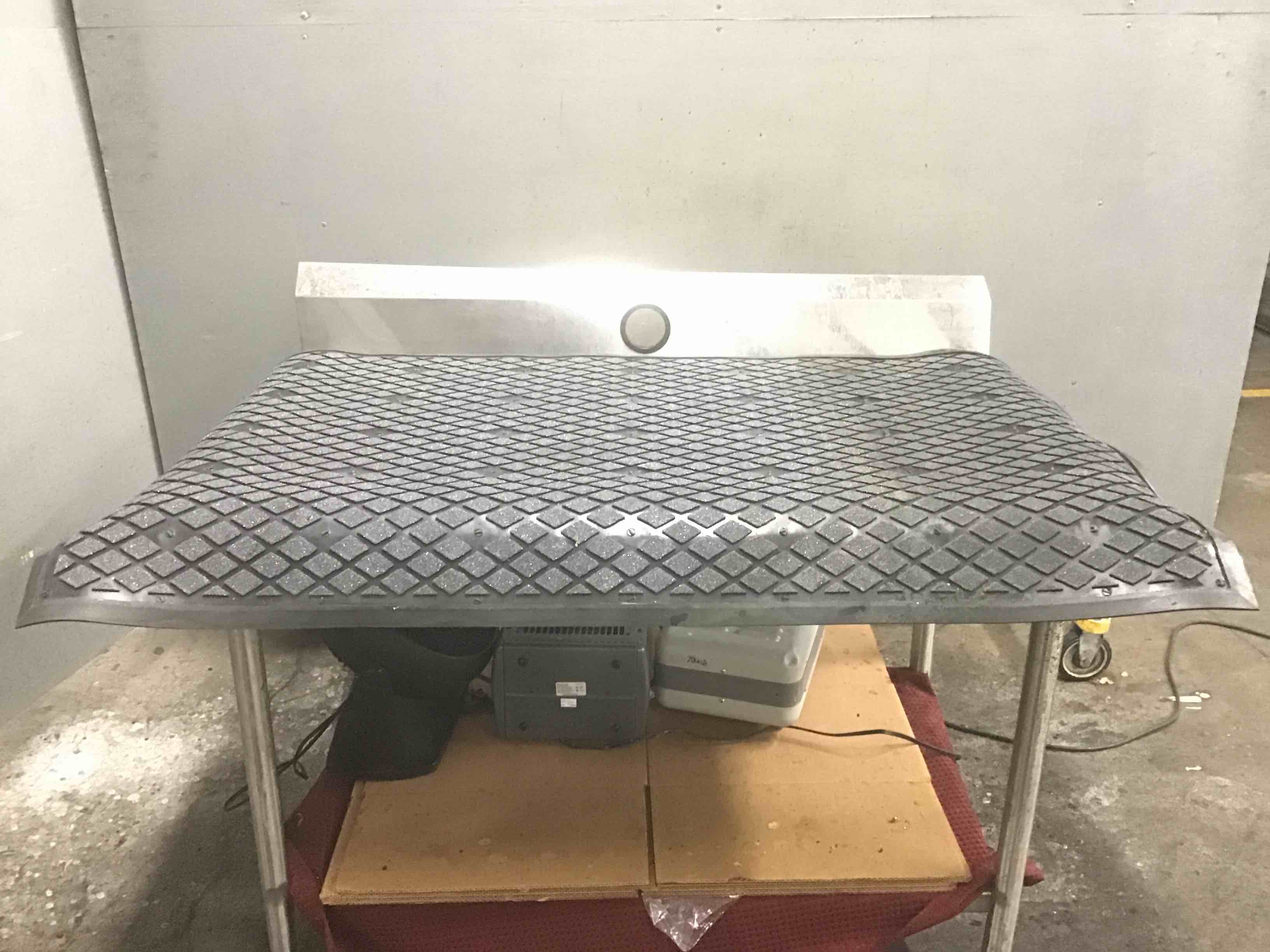 33 Inch Black Rubber Bar Mat 