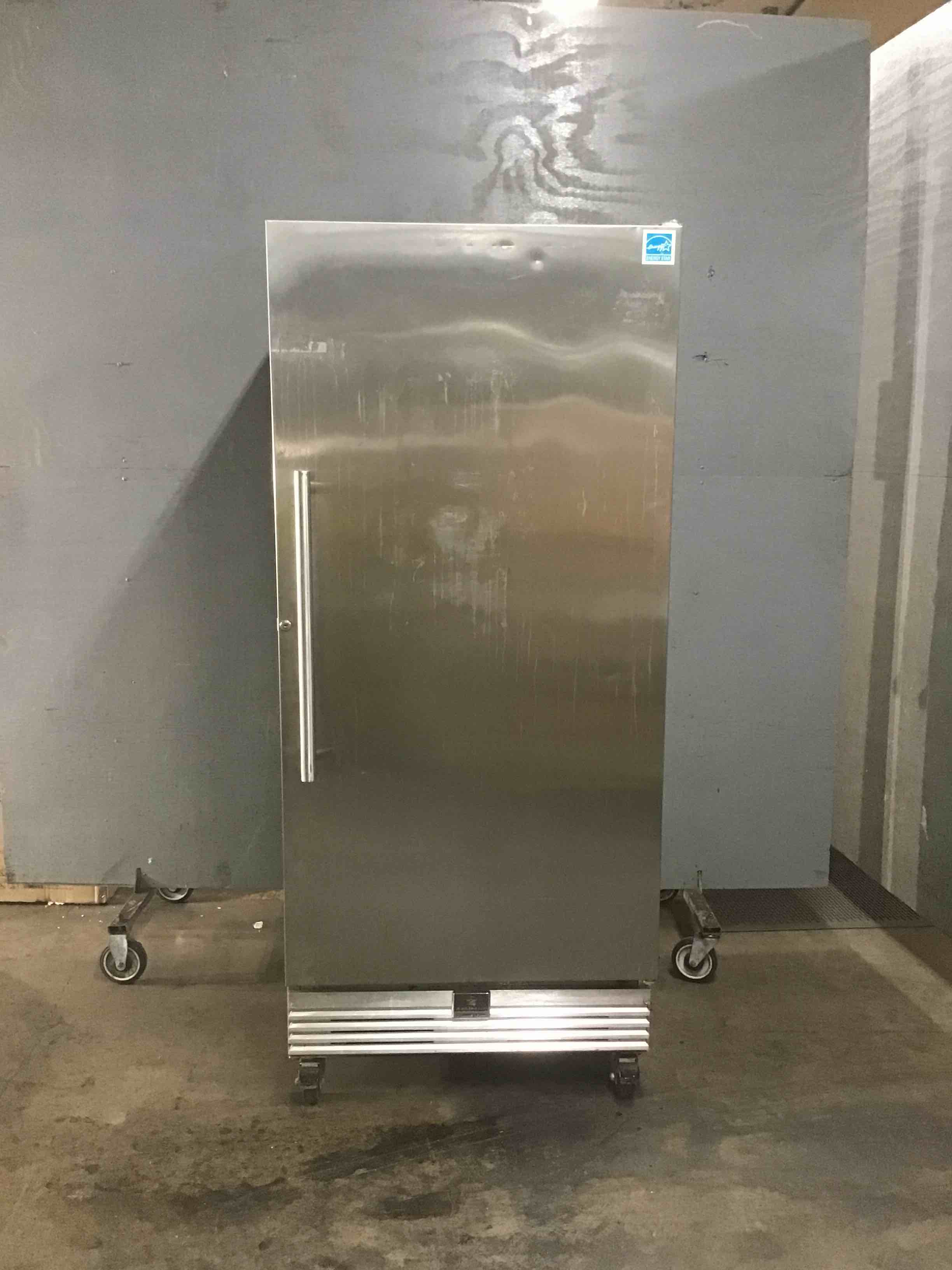 2014 Kelvinator 32 Inch Stainless Steel Front Single Door Refrigerator On Casters