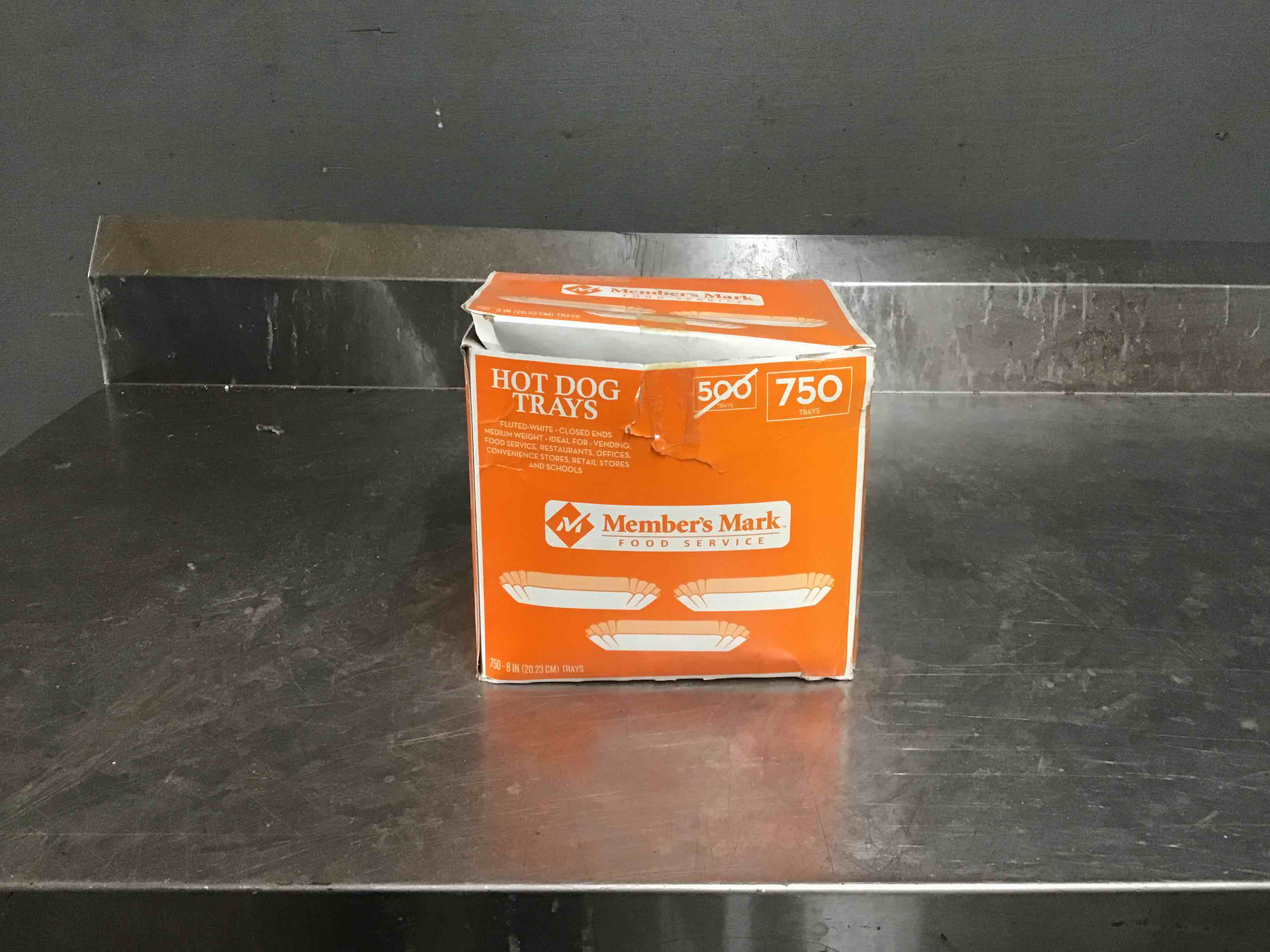 Members Mark 8 Inch Hot Dog Trays