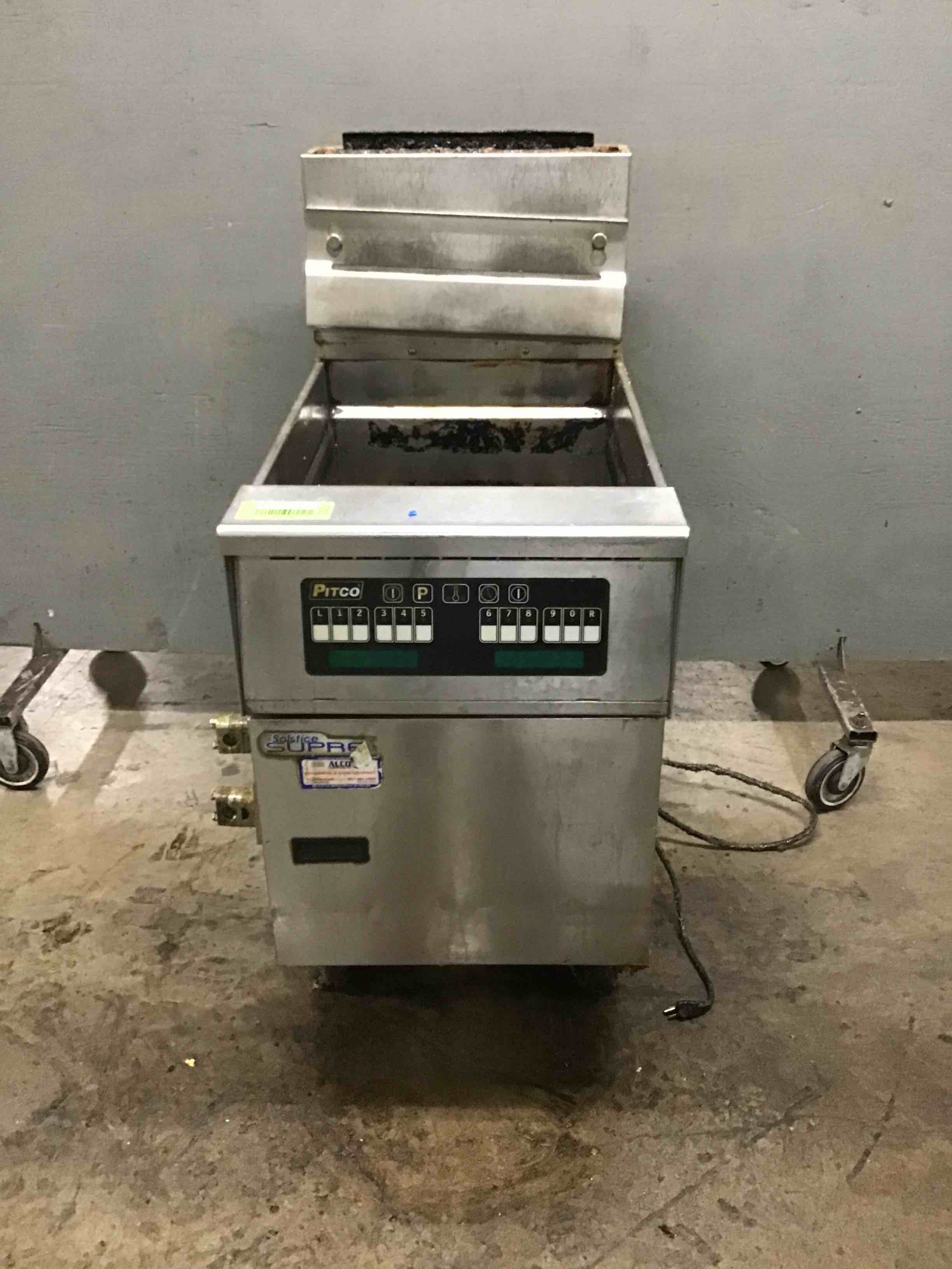 PITCO 75 LB STAINLESS STEEL NATURAL GAS FRYER ON CASTERS