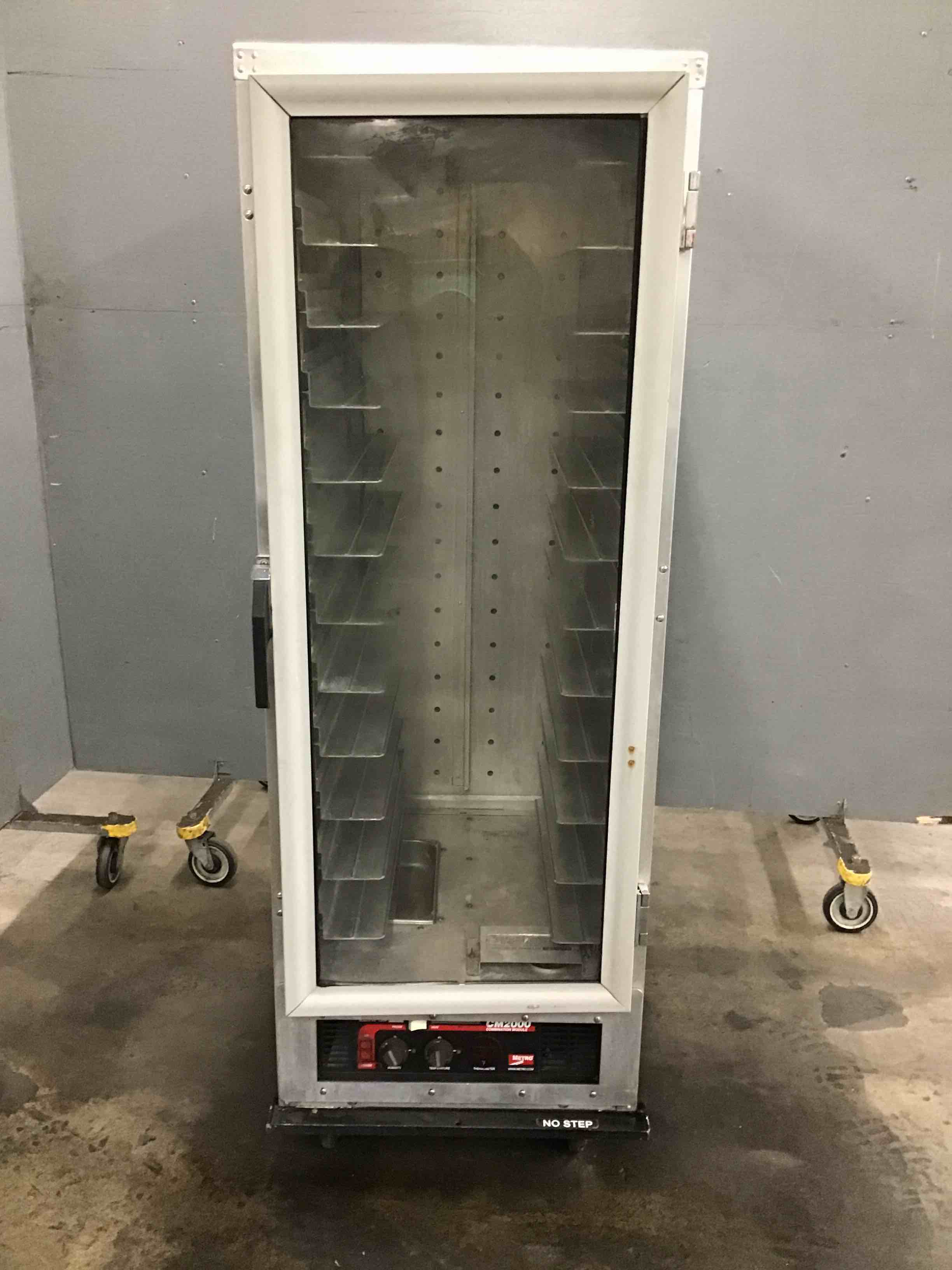 METRO FULL HIEGHT HEATED HOLDING CABINET ON CASTERS