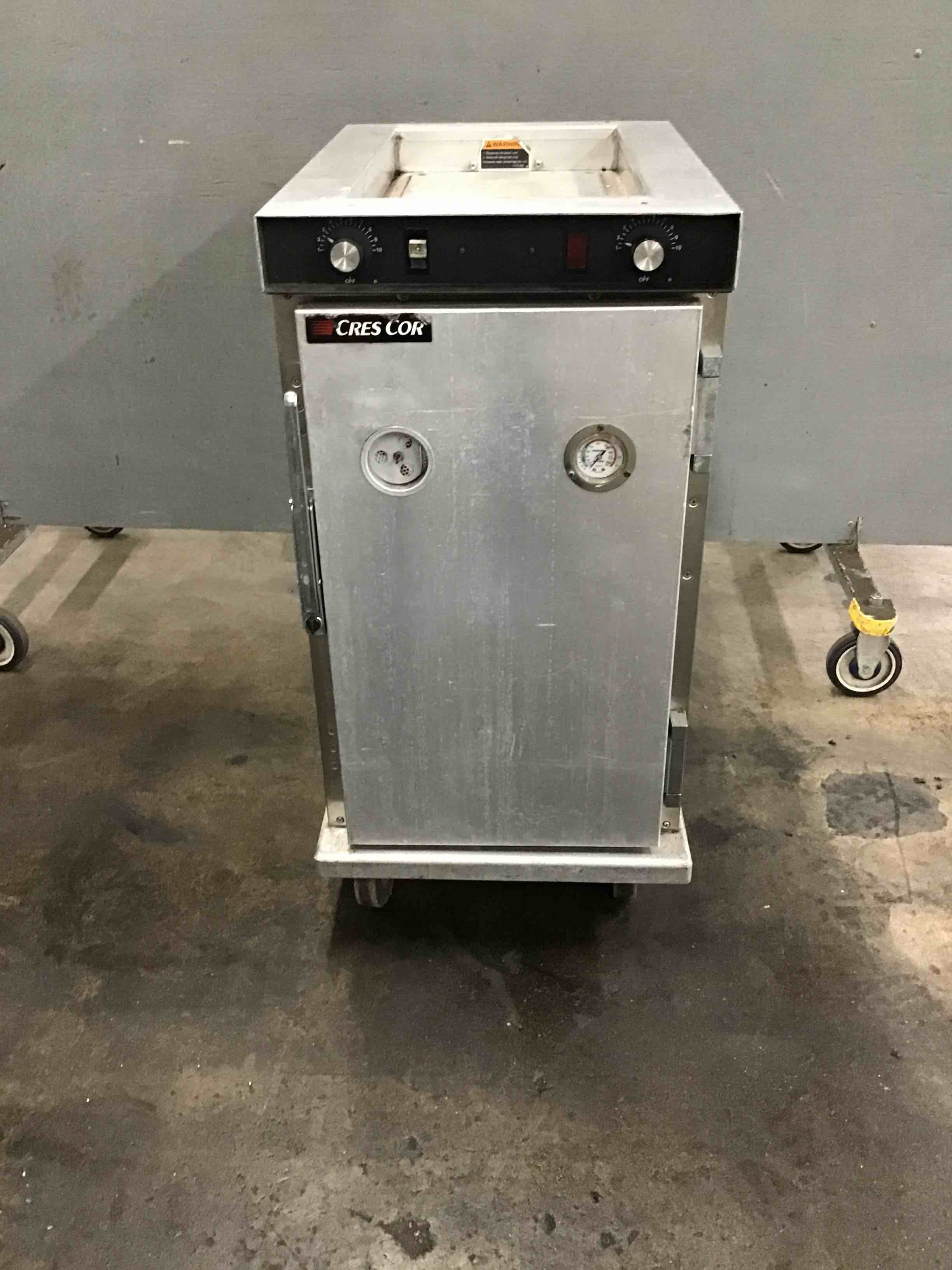 CRESCOR HALF HEIGHT HEATED CABINET ON CASTERS 