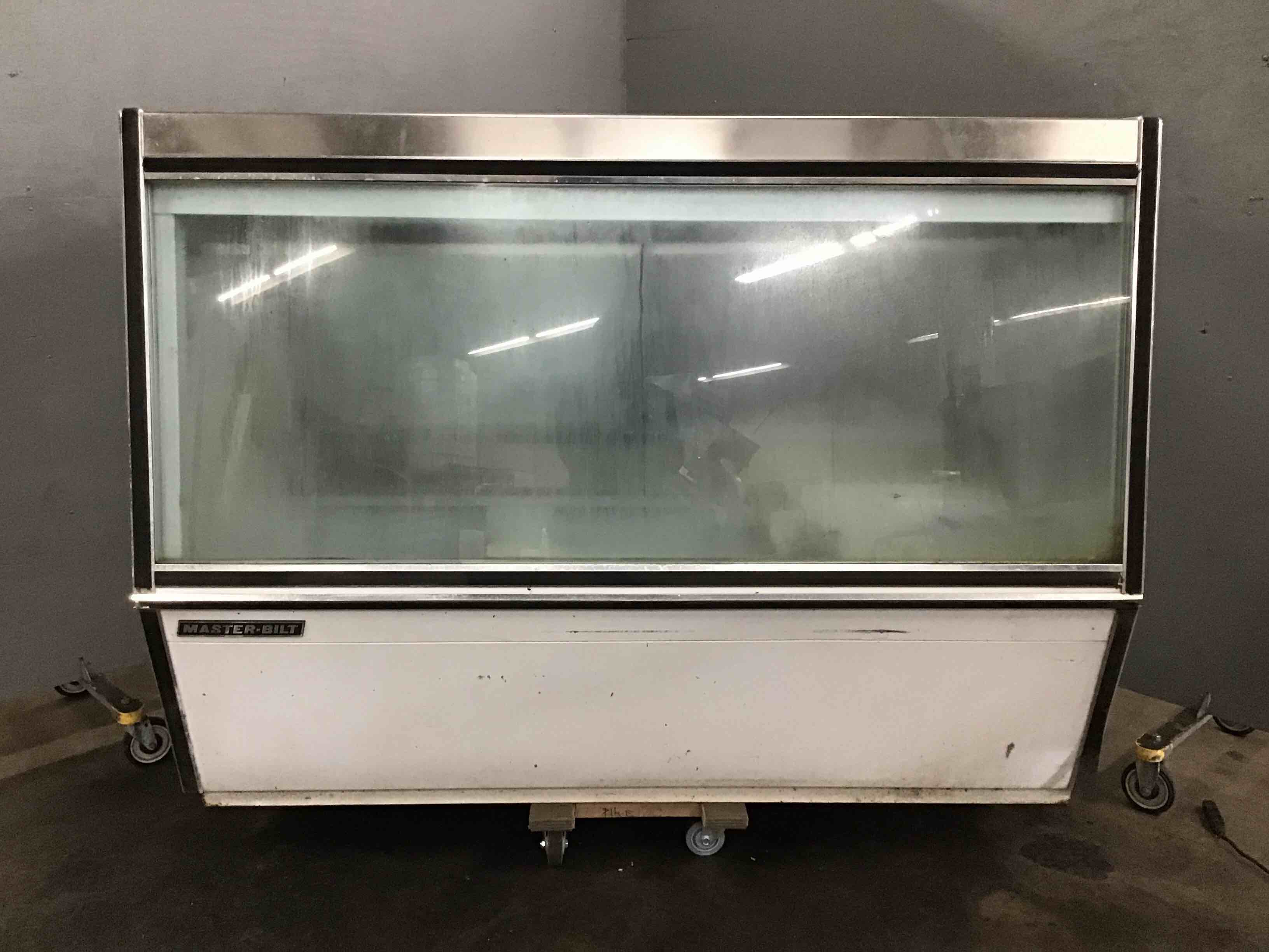 MASTER BILT DELI DISPLAY CASE