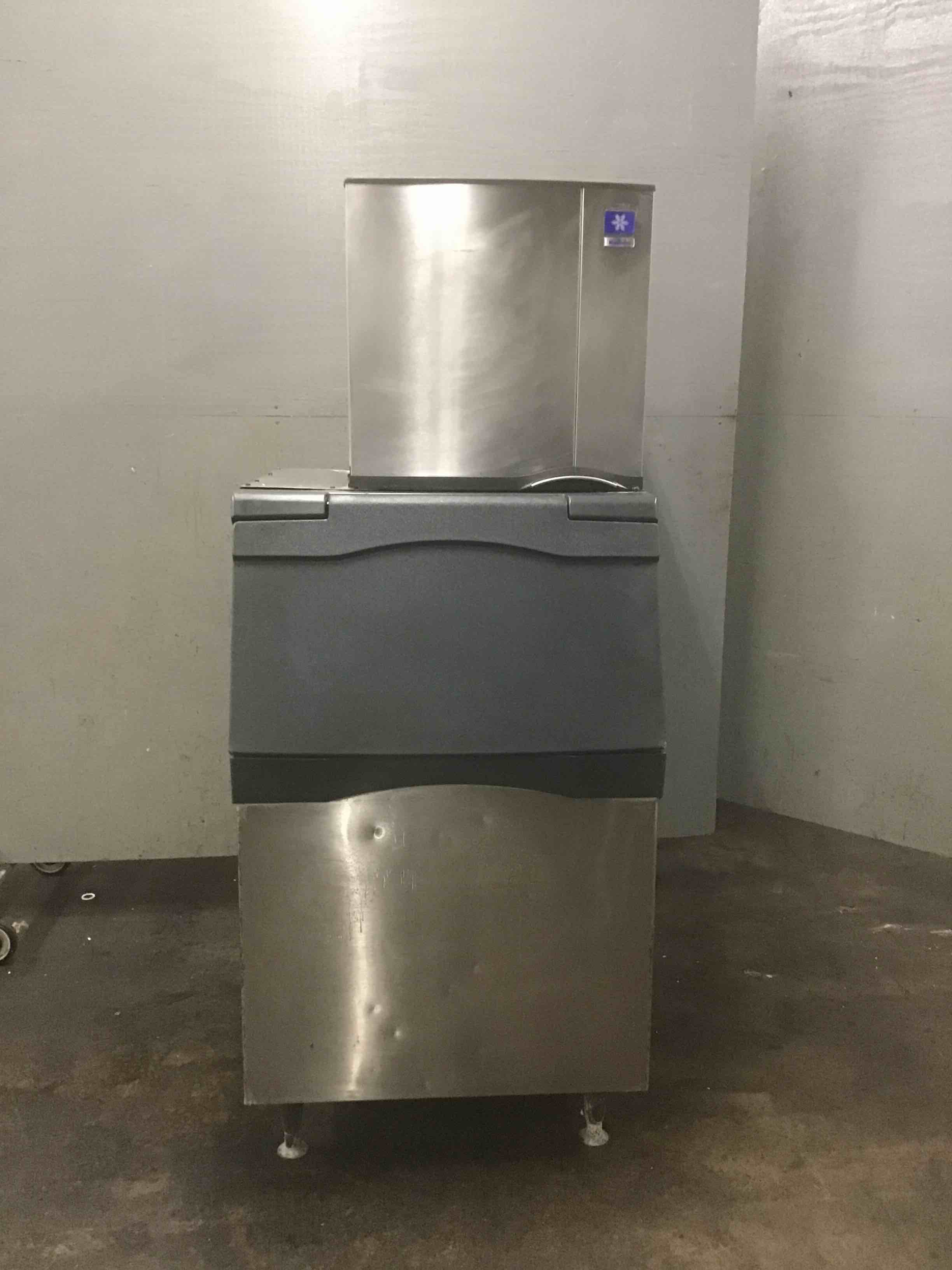 Manitowoc Stainless Steel  Air Cooled Ice Machine With Scotsman Stainless Steel Ice Storage Bin 