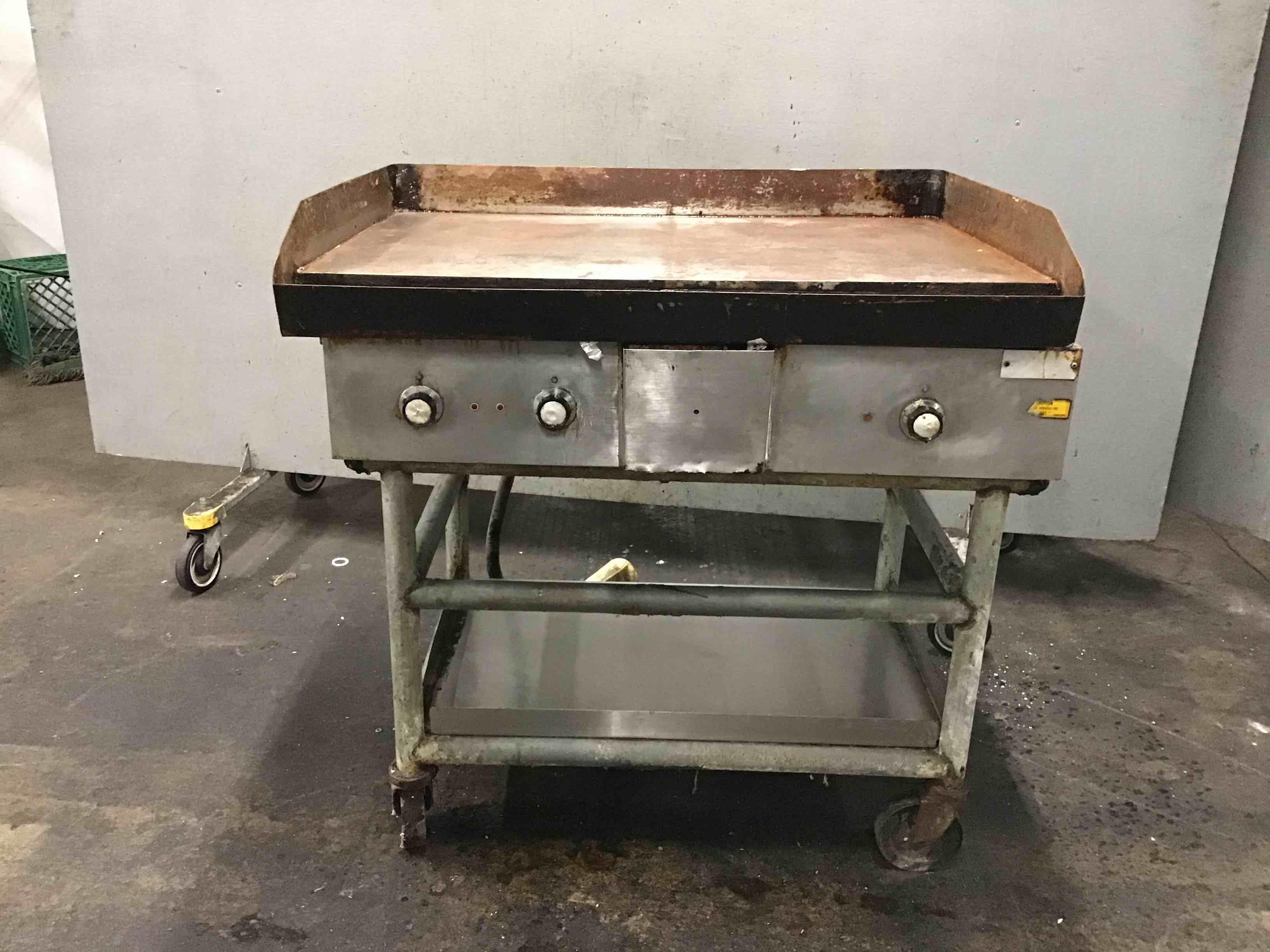 Hobart Stainless Steel 36 Inch Electric Griddle On Casters