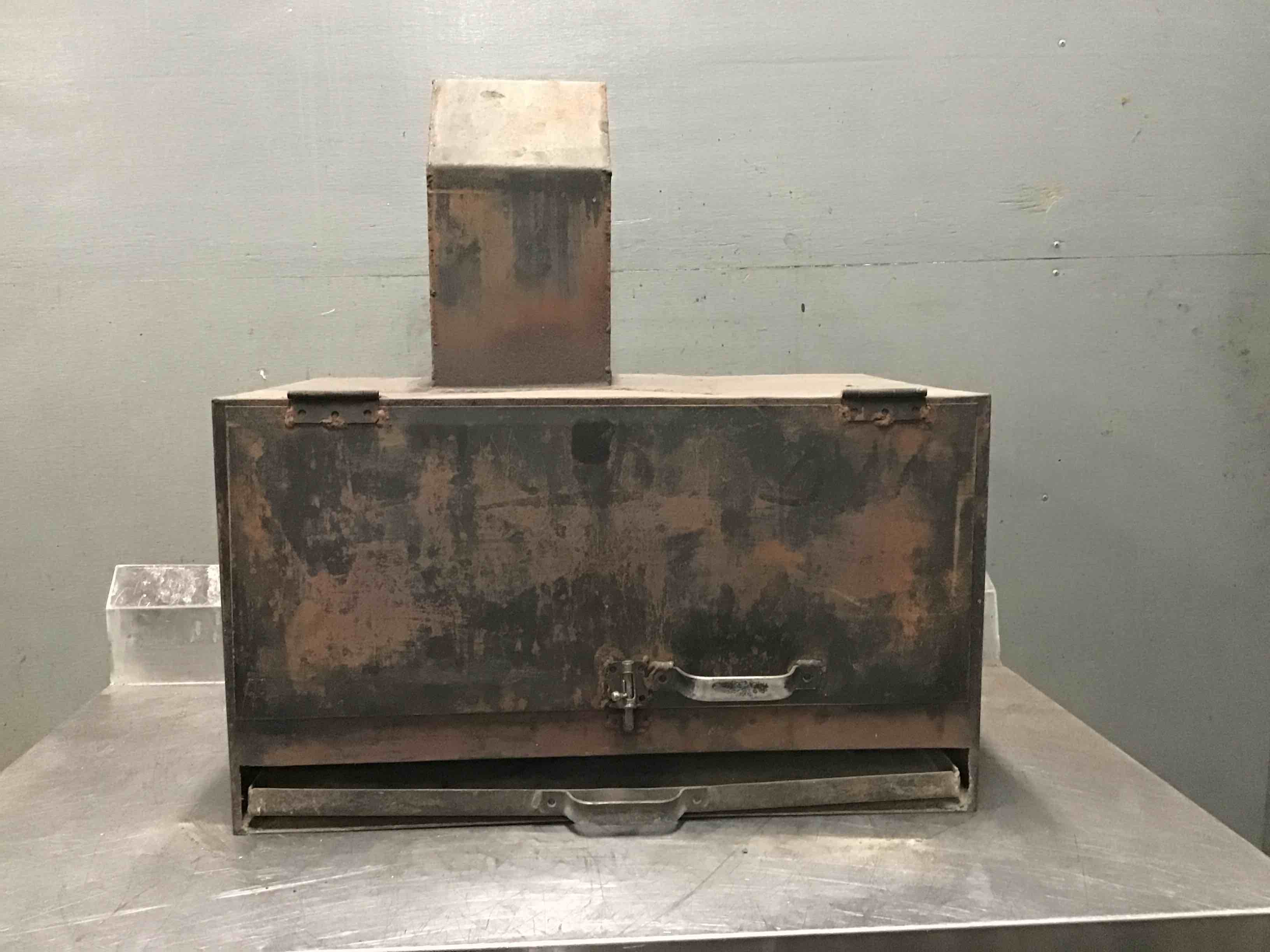 Metal Vintage 28.18 Inch Single Door Smoker