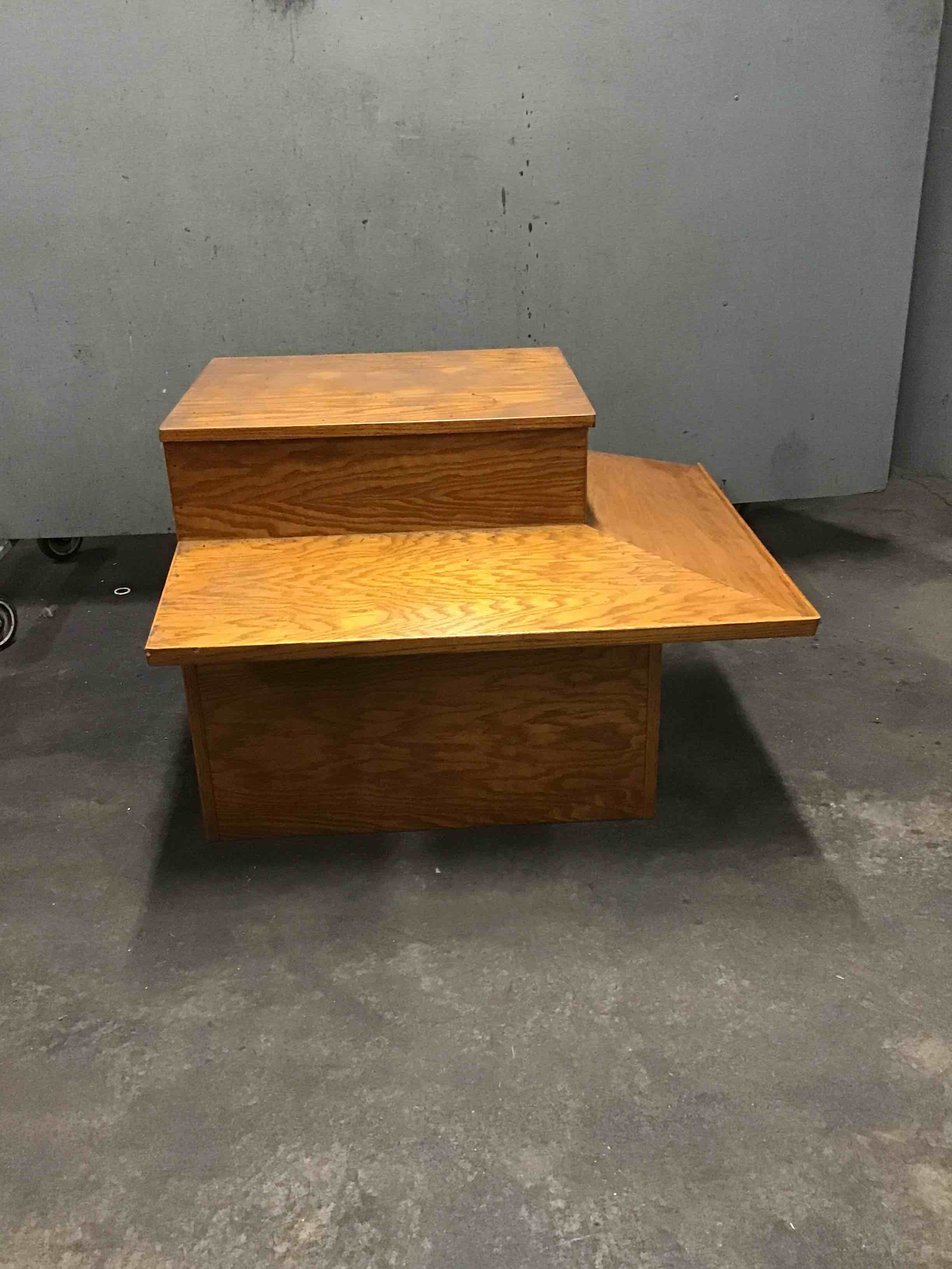 Wood Corner Riser 