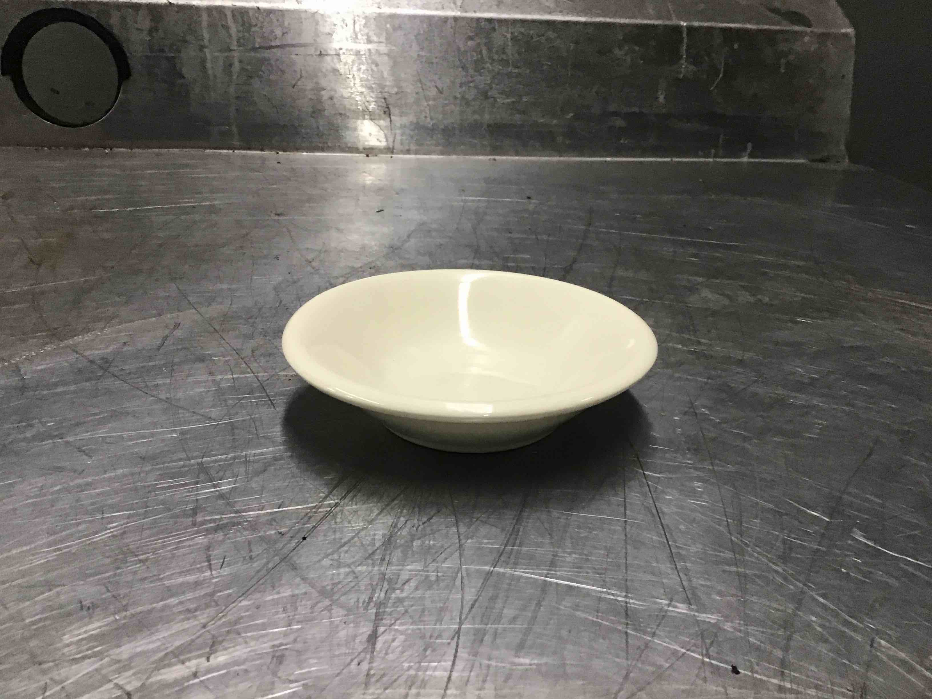 World  4 oz. Ultima Cream White Rolled Edge Stoneware Fruit Bowl
