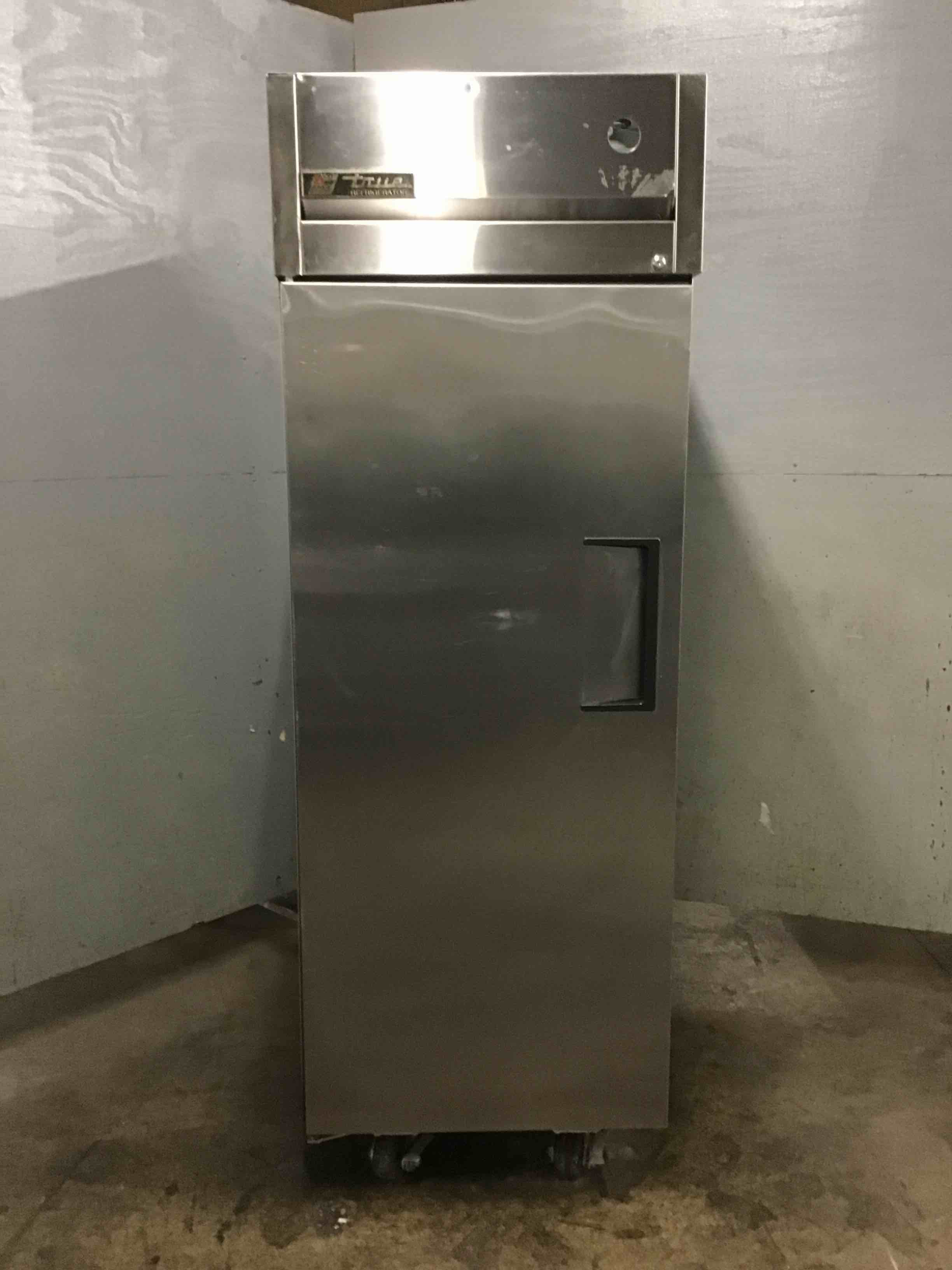 True Stainless Steel Front 29 Inch Single Door Refrigerator On Casters 