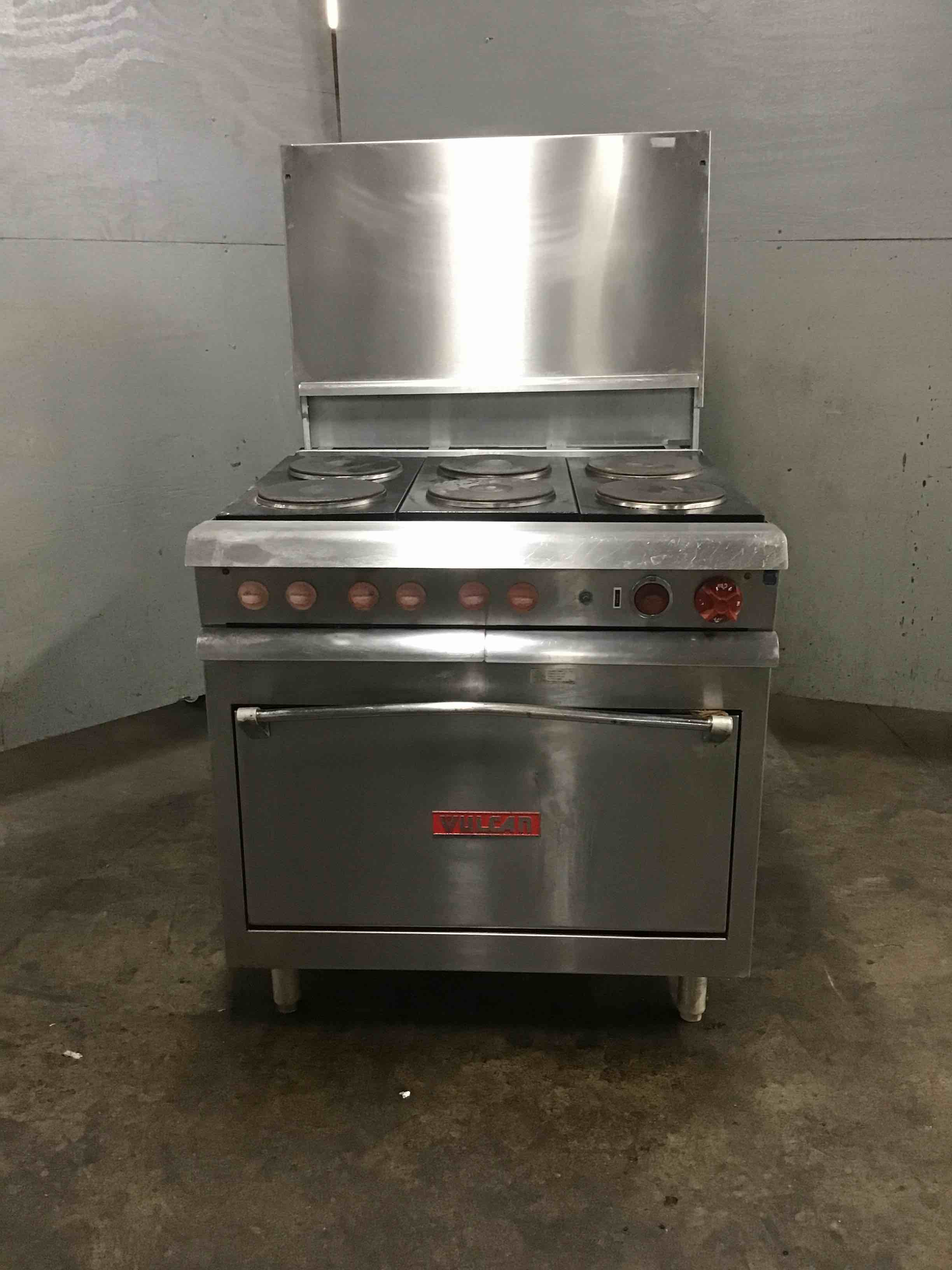 Vulcan Stainless Steel Front 36 Inch Heavy Duty Electric 6 Burner Range And  Oven