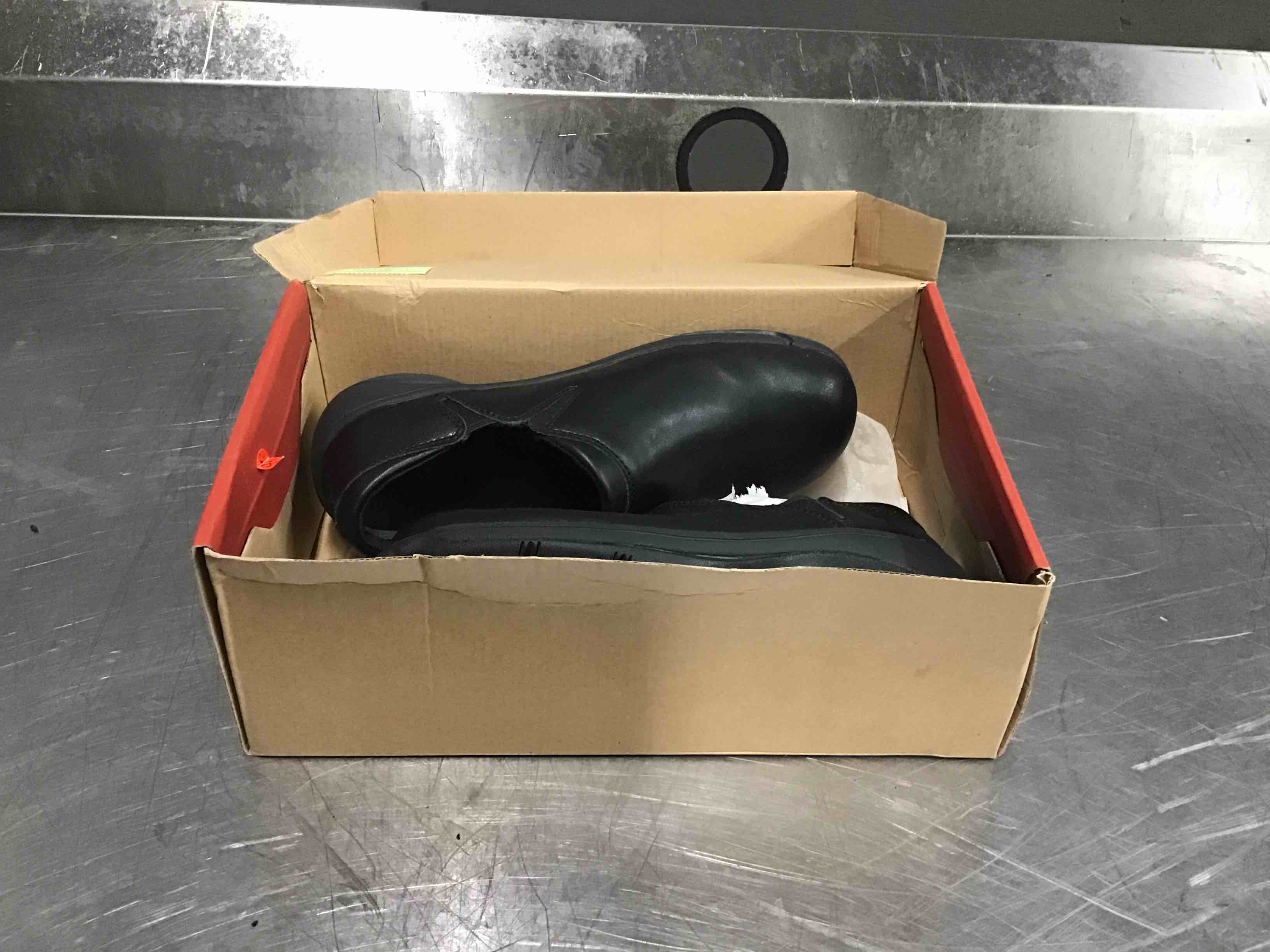 Size 8 Mozo Womens Forza Slip/Water Resistant Food Service Slip On Shoes