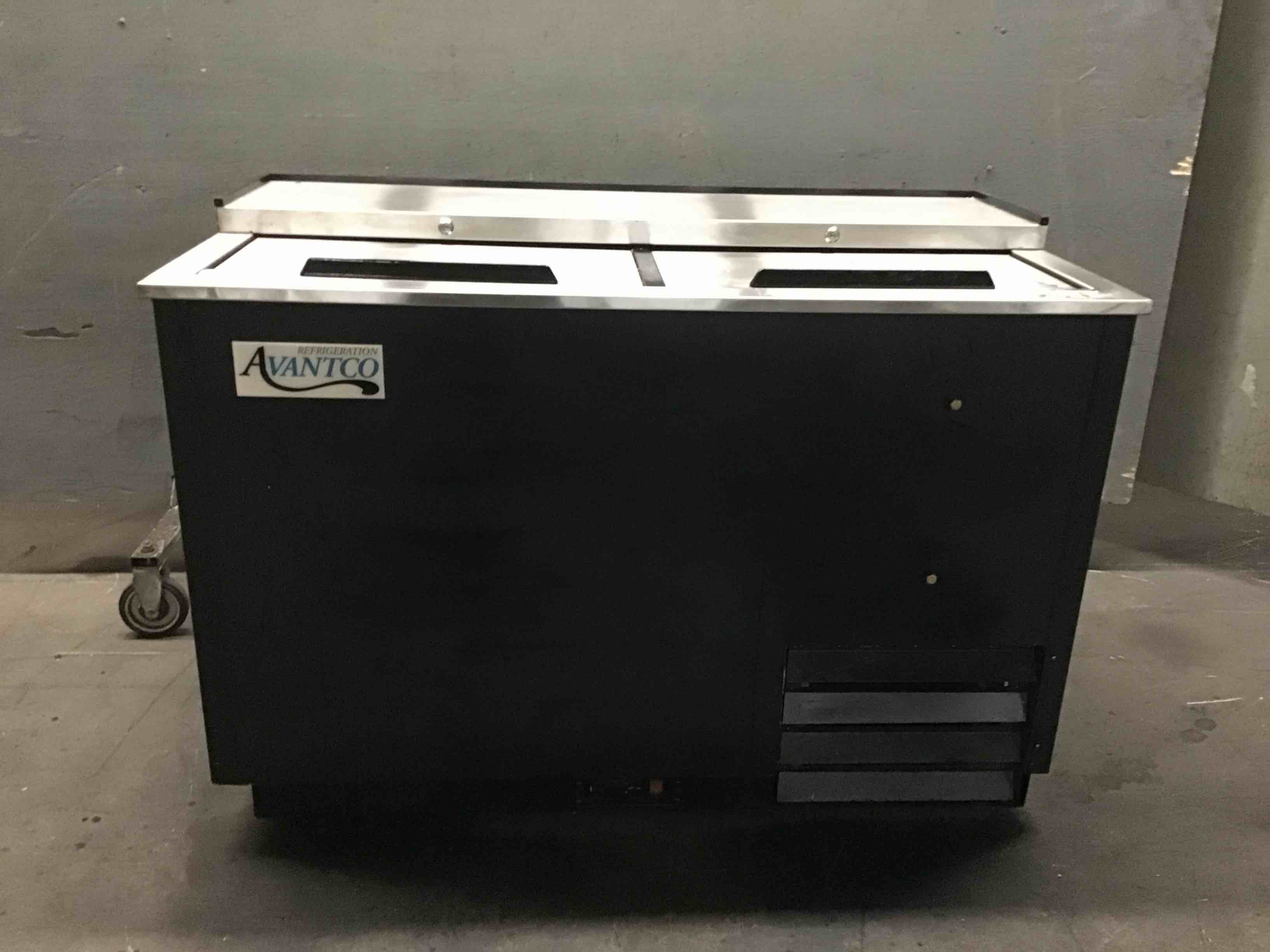 2018 Avantco 50 Inch 2 Top Sliding Door Bottle Cooler On Casters