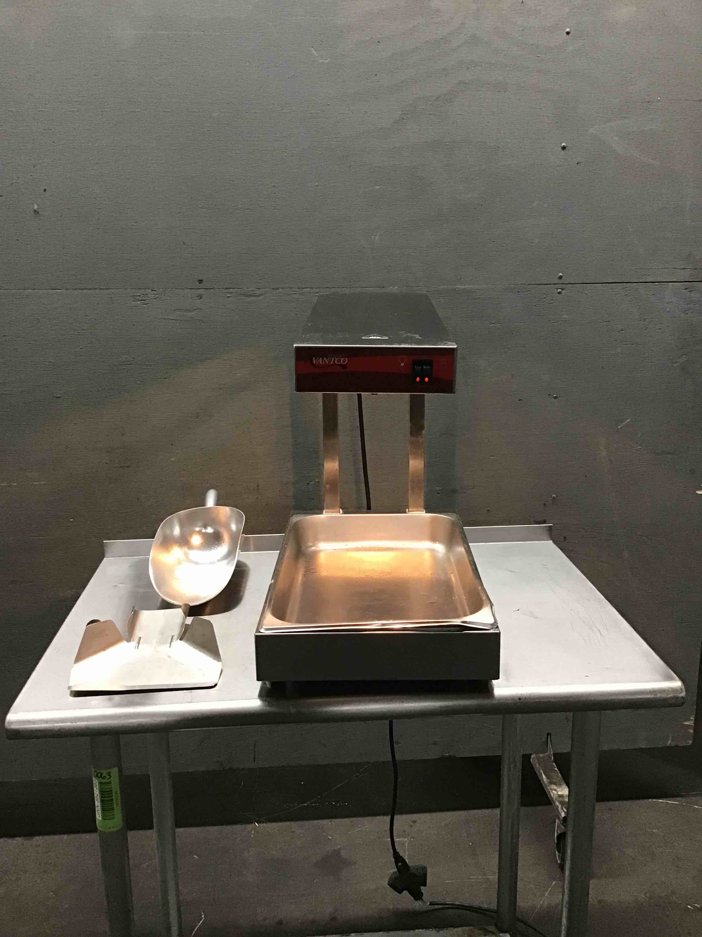 Avantco Stainless Steel 13 Inch Fry Warmer/Dump Station