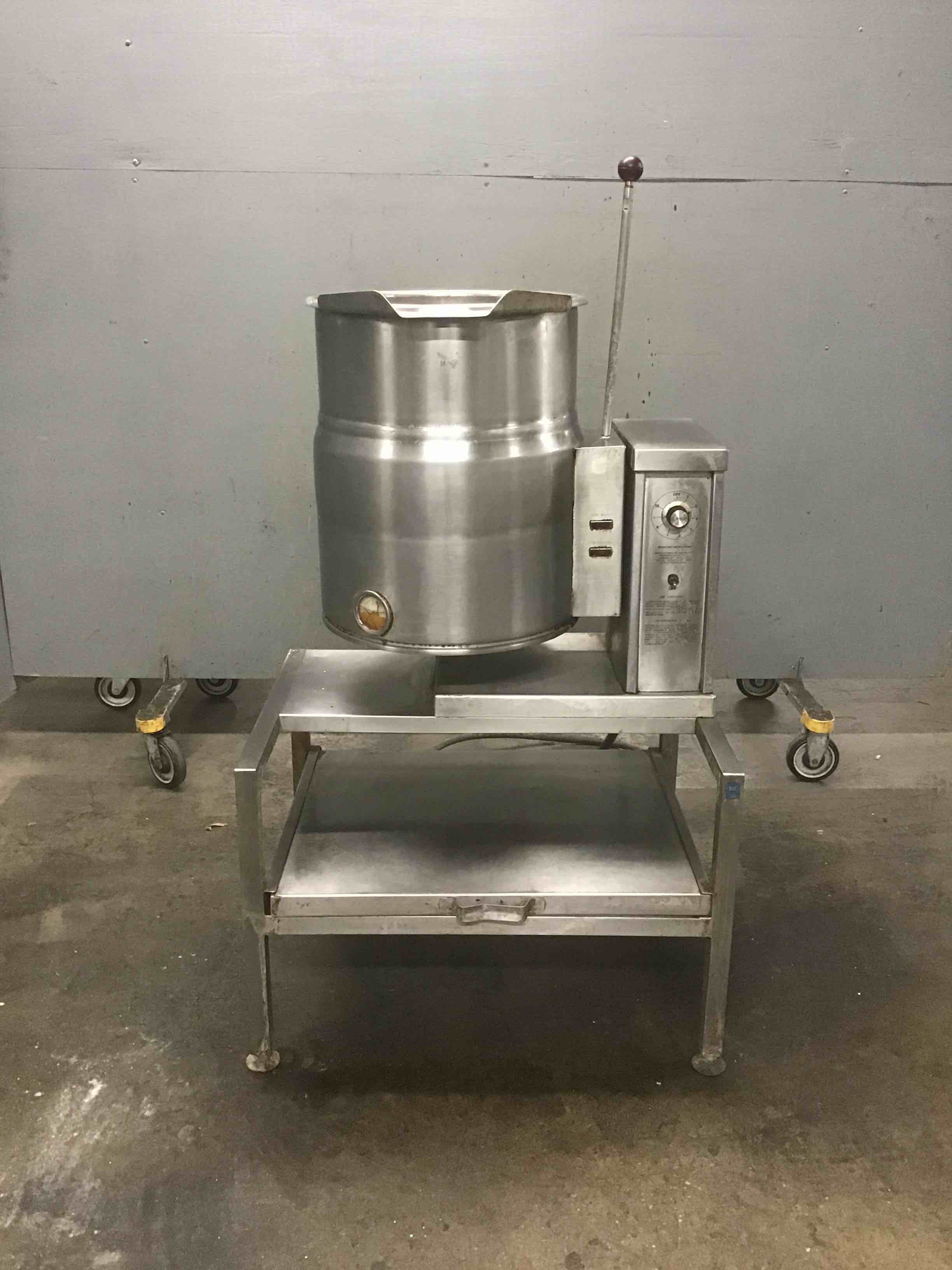 Market Forge Stainless Steel Electric 10 Gallon Tilting Steam Kettle