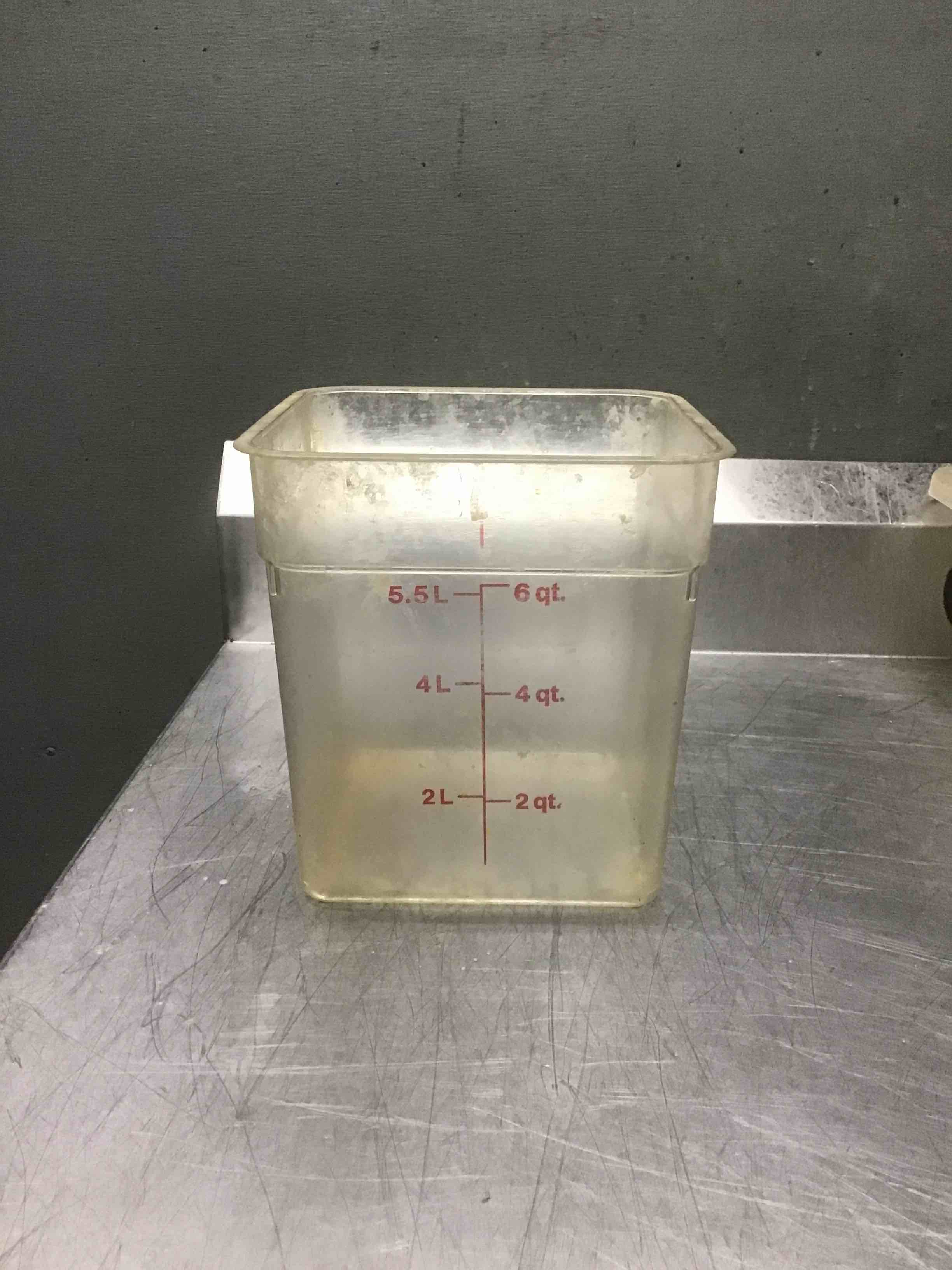 Cambro Solid Plastic 6 Quart Measuring Containers