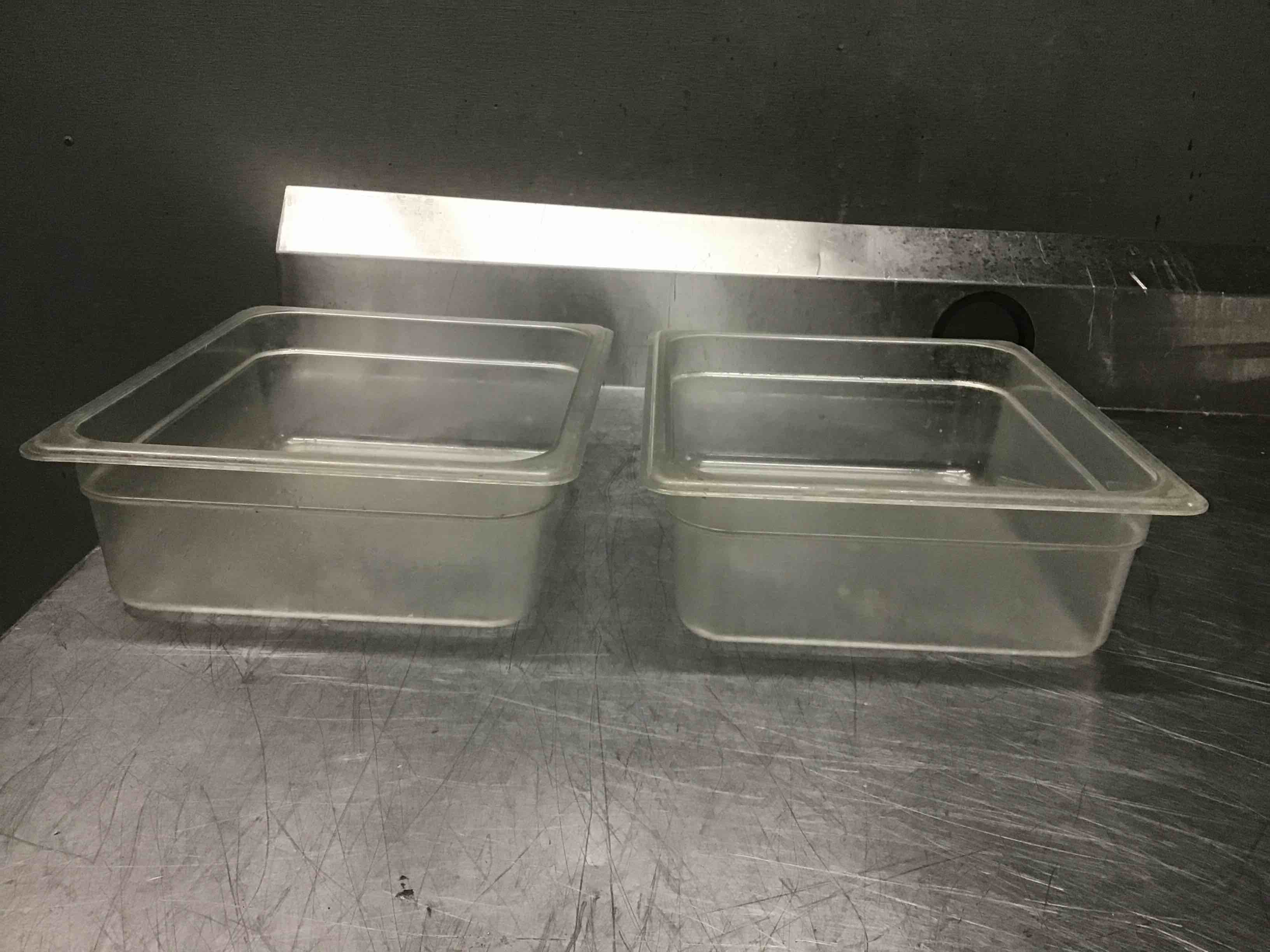Cambro Solid Plastic EN 631-12.4 Quart Food Storage Pans