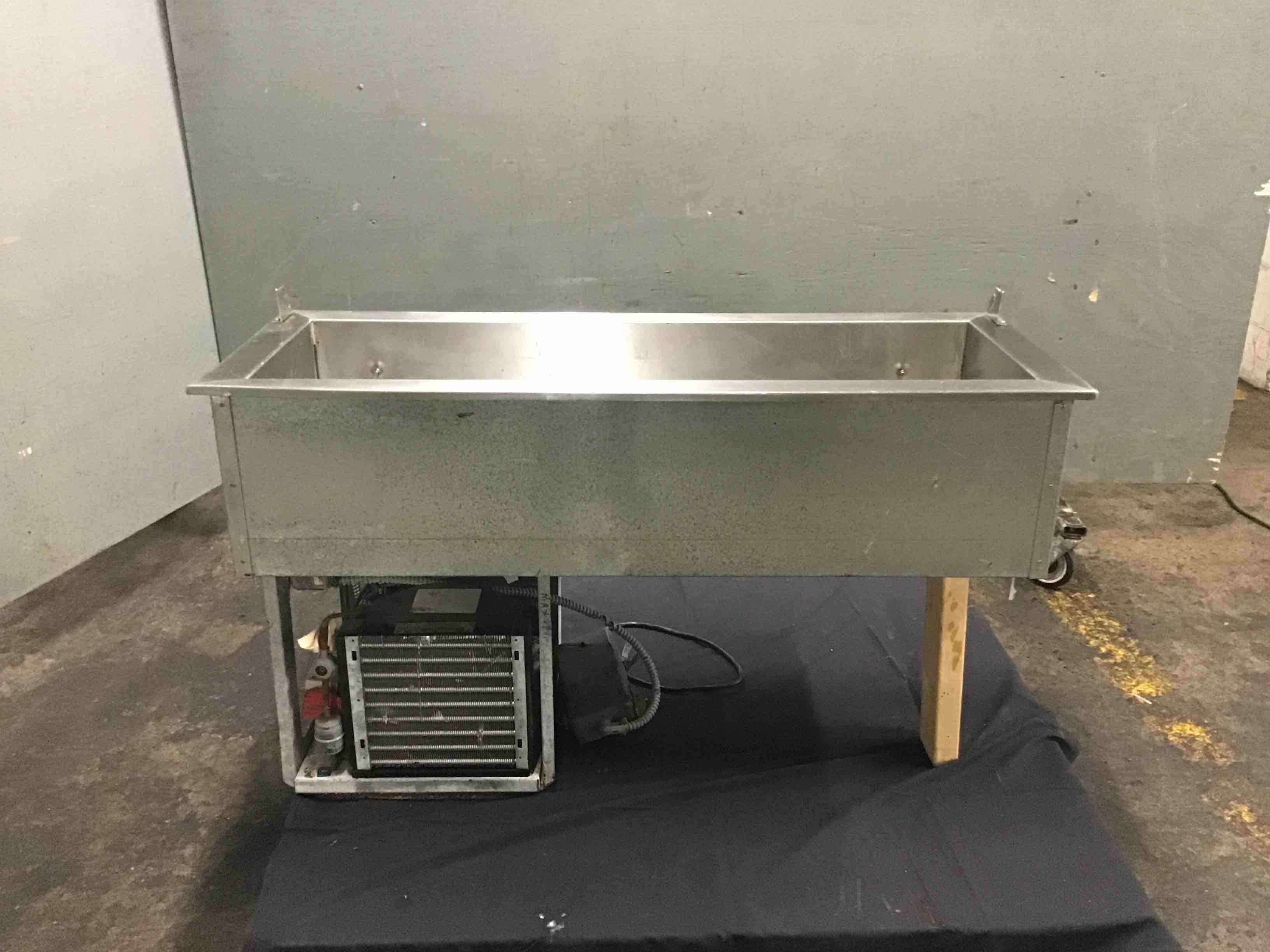46.75 Inch Stainless Steel Interior Drop In Refrigerated Cold Pan 