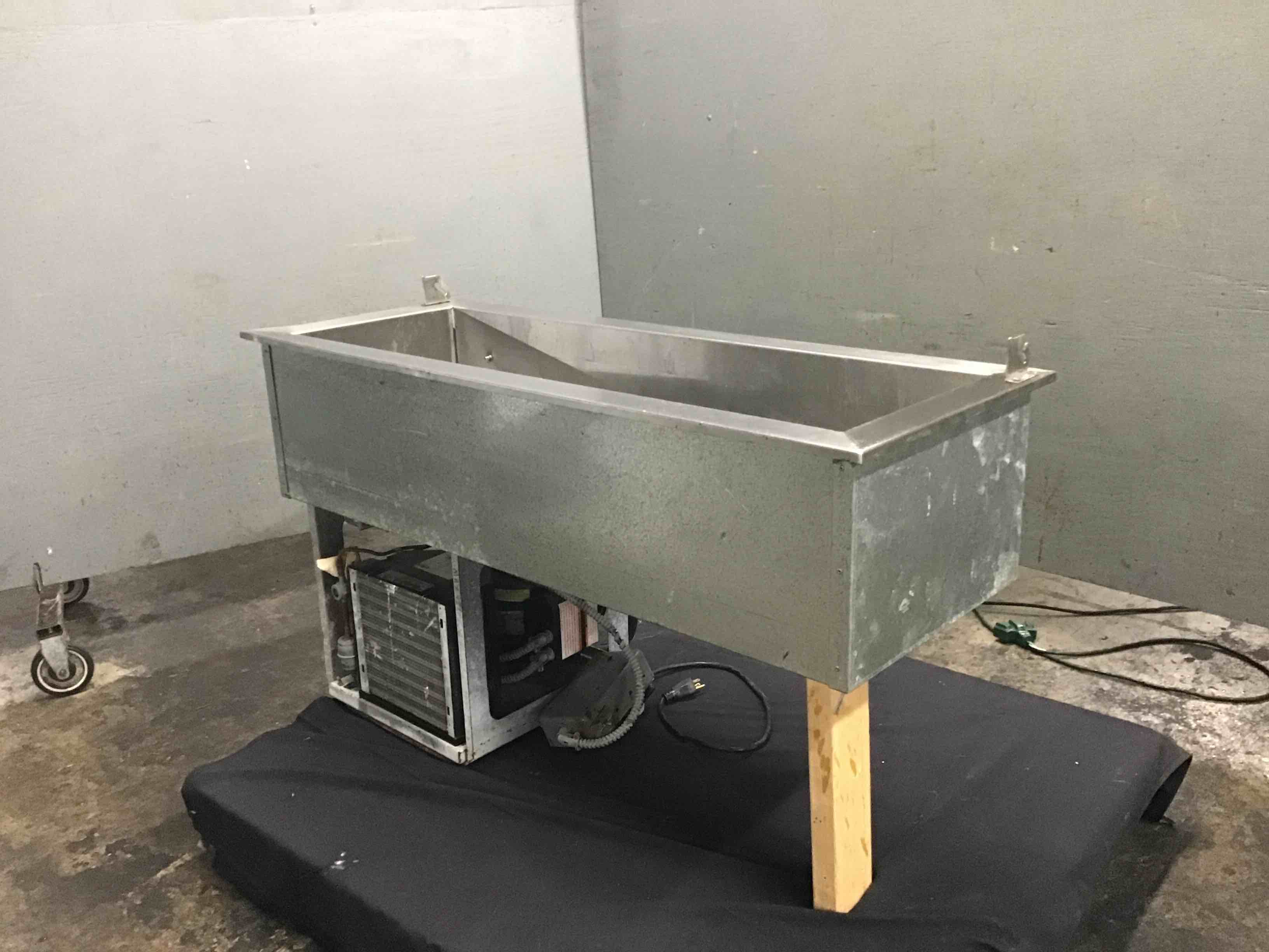 https://s3.amazonaws.com/lotting-images-prod/bidfta/GRN3822376_1715951683363.jpeg