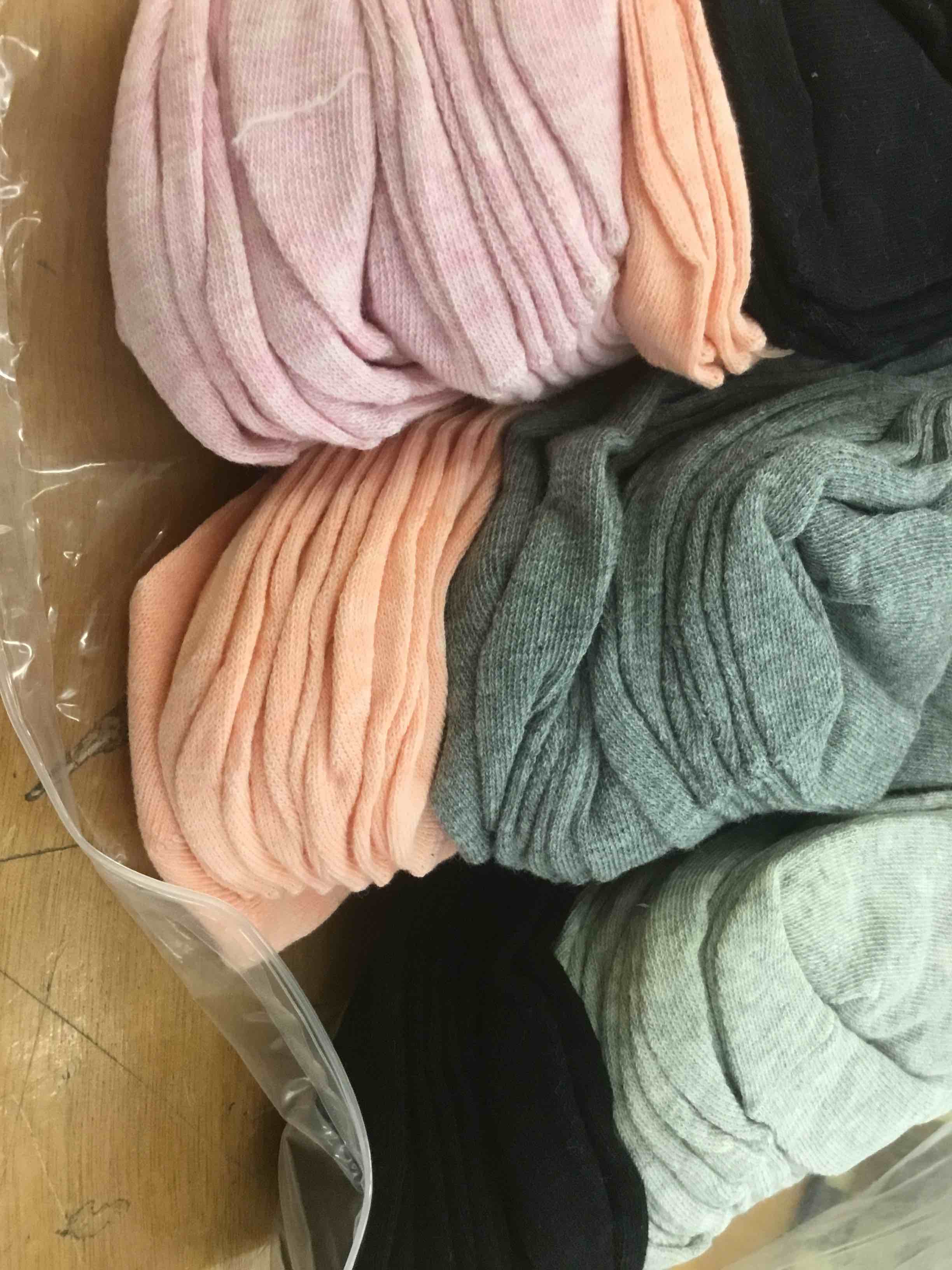 35 pack women’s crew socks size 9-11 