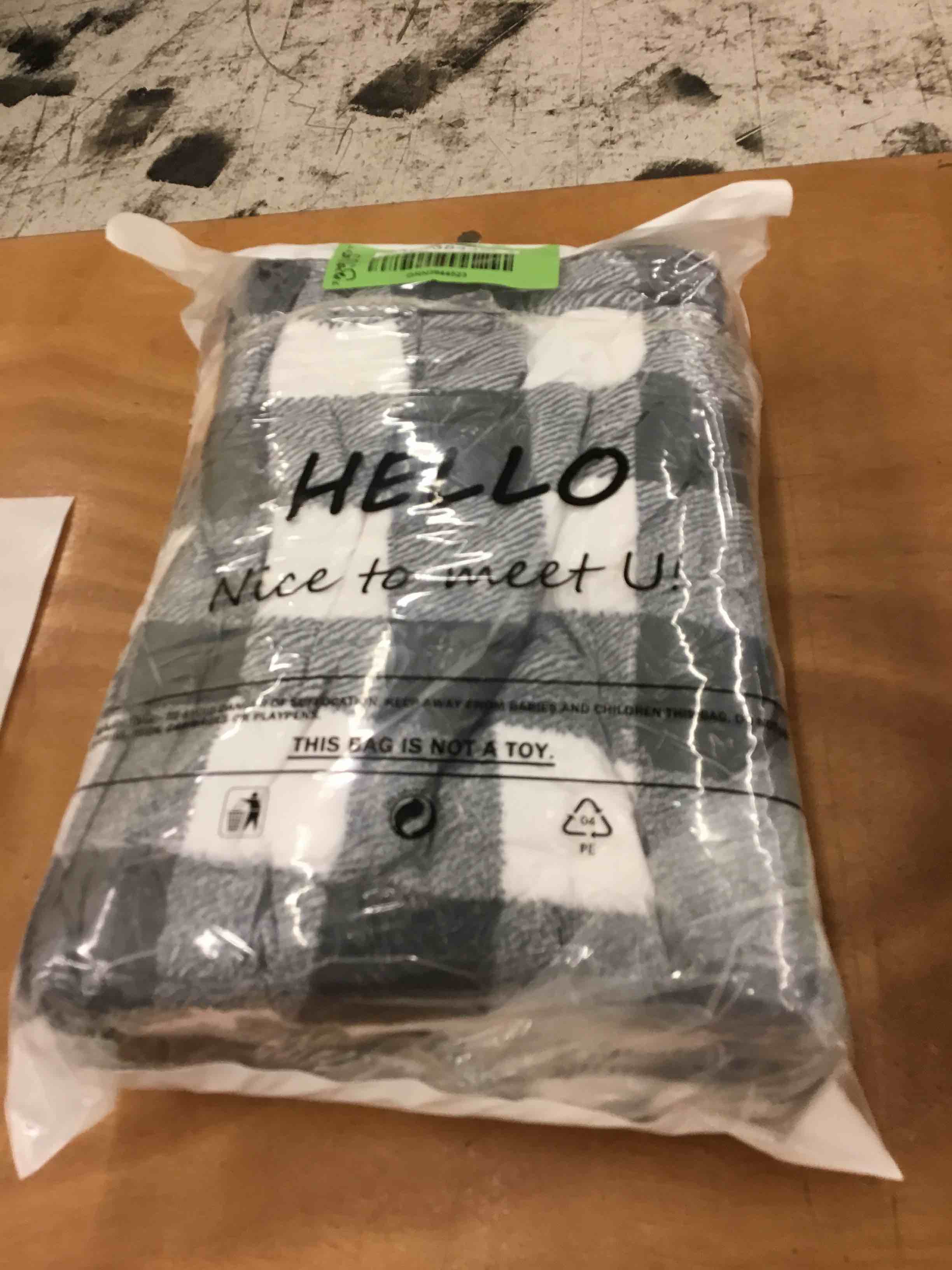 https://s3.amazonaws.com/lotting-images-prod/bidfta/GRN3844523_1693936796775.jpeg
