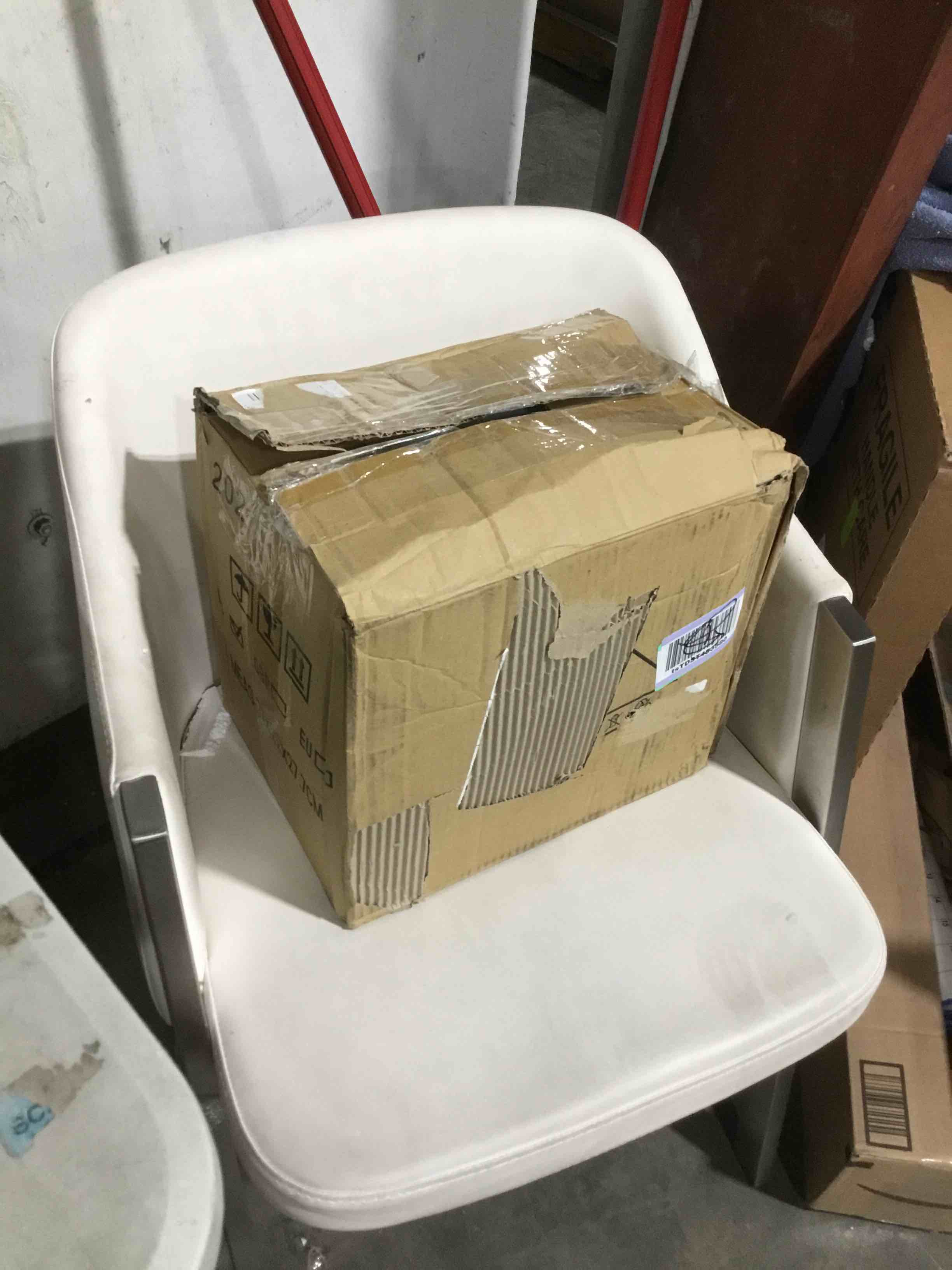 https://s3.amazonaws.com/lotting-images-prod/bidfta/GRN3938352_1674573687755.jpeg