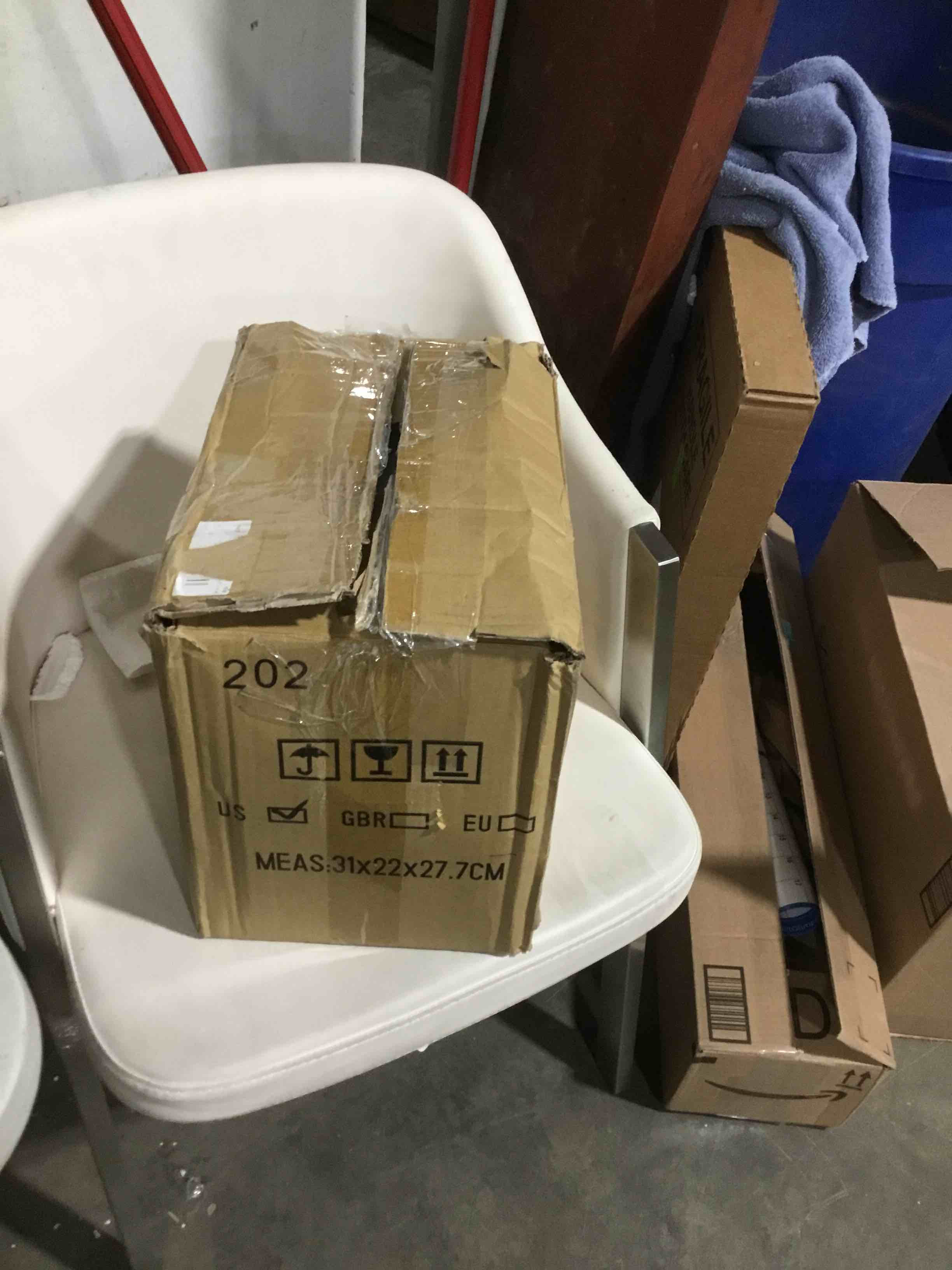 https://s3.amazonaws.com/lotting-images-prod/bidfta/GRN3938352_1674573692425.jpeg