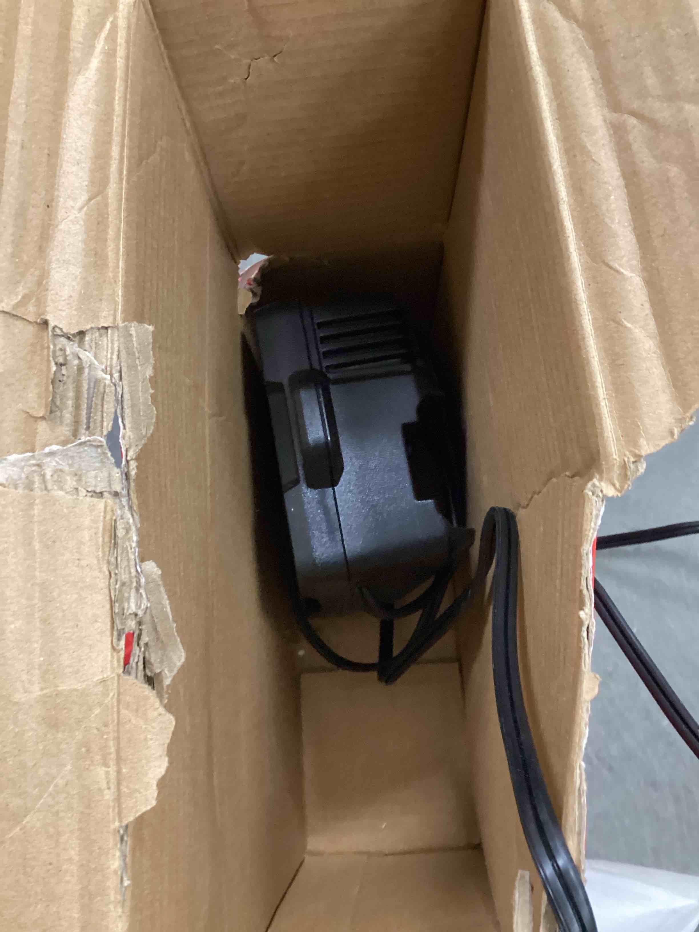 https://s3.amazonaws.com/lotting-images-prod/bidfta/GRN3960167_1713806603783.jpeg
