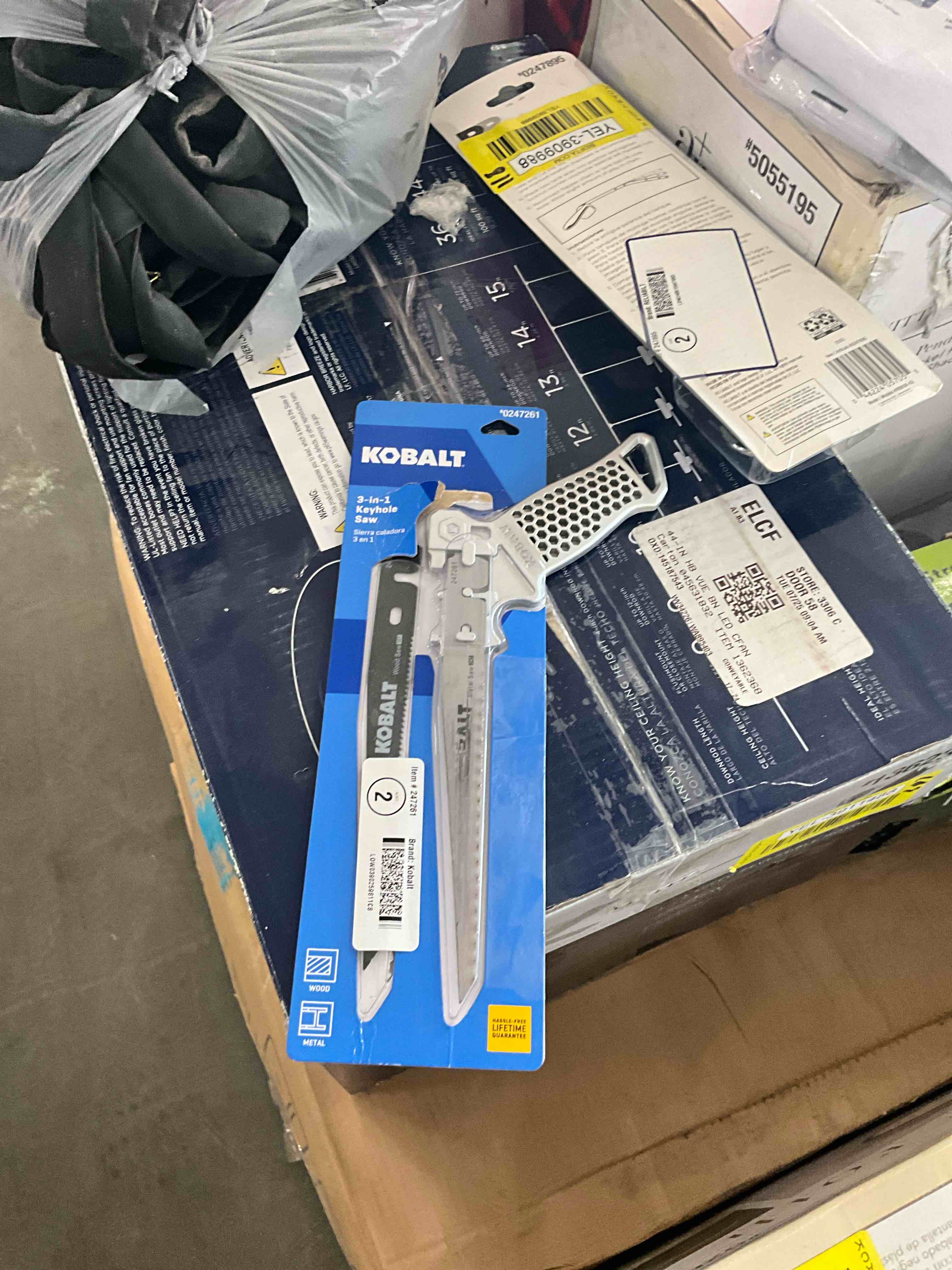https://s3.amazonaws.com/lotting-images-prod/bidfta/GRN3960258_1714316876803.jpeg