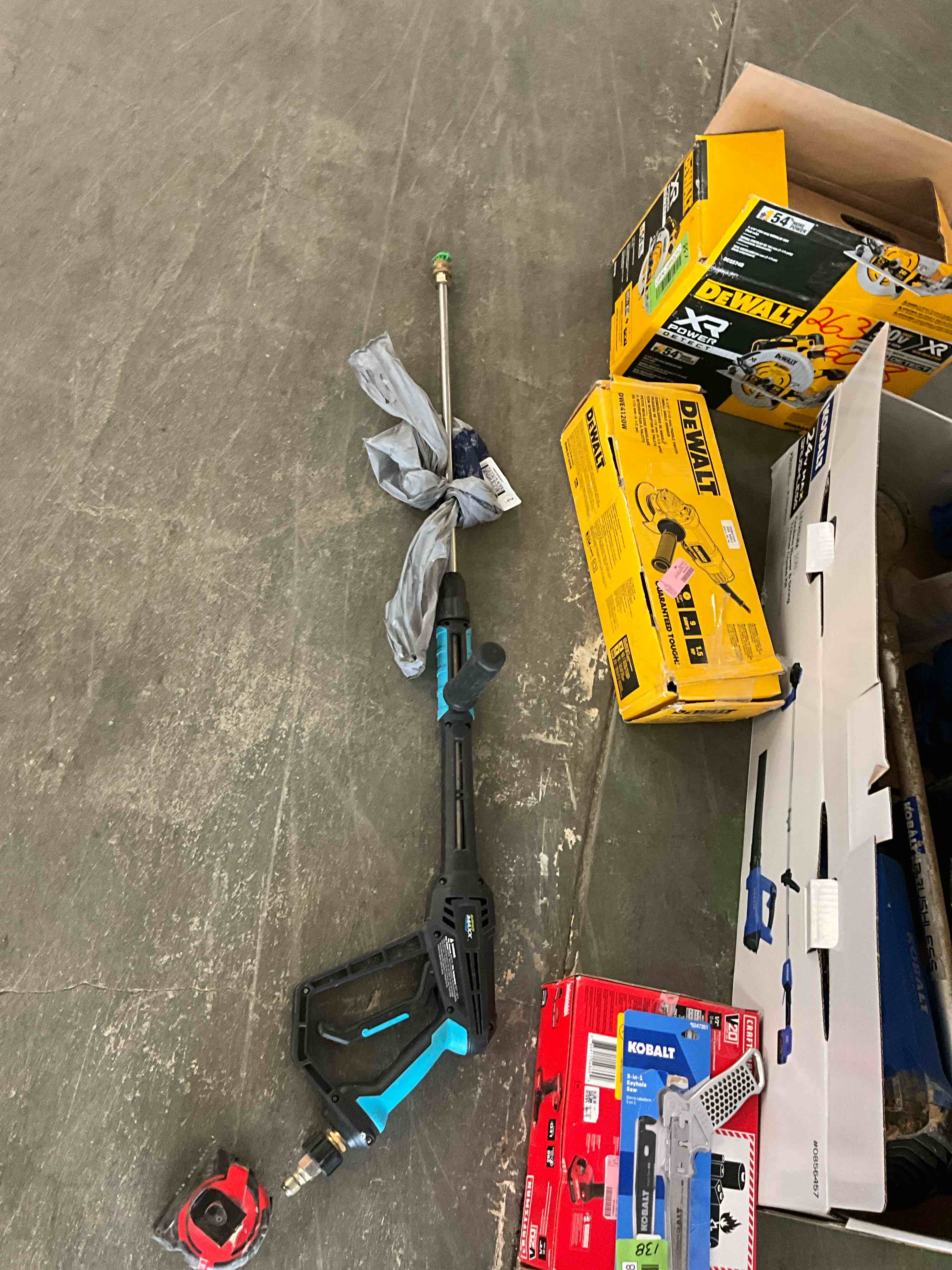 https://s3.amazonaws.com/lotting-images-prod/bidfta/GRN3960260_1714317170331.jpeg