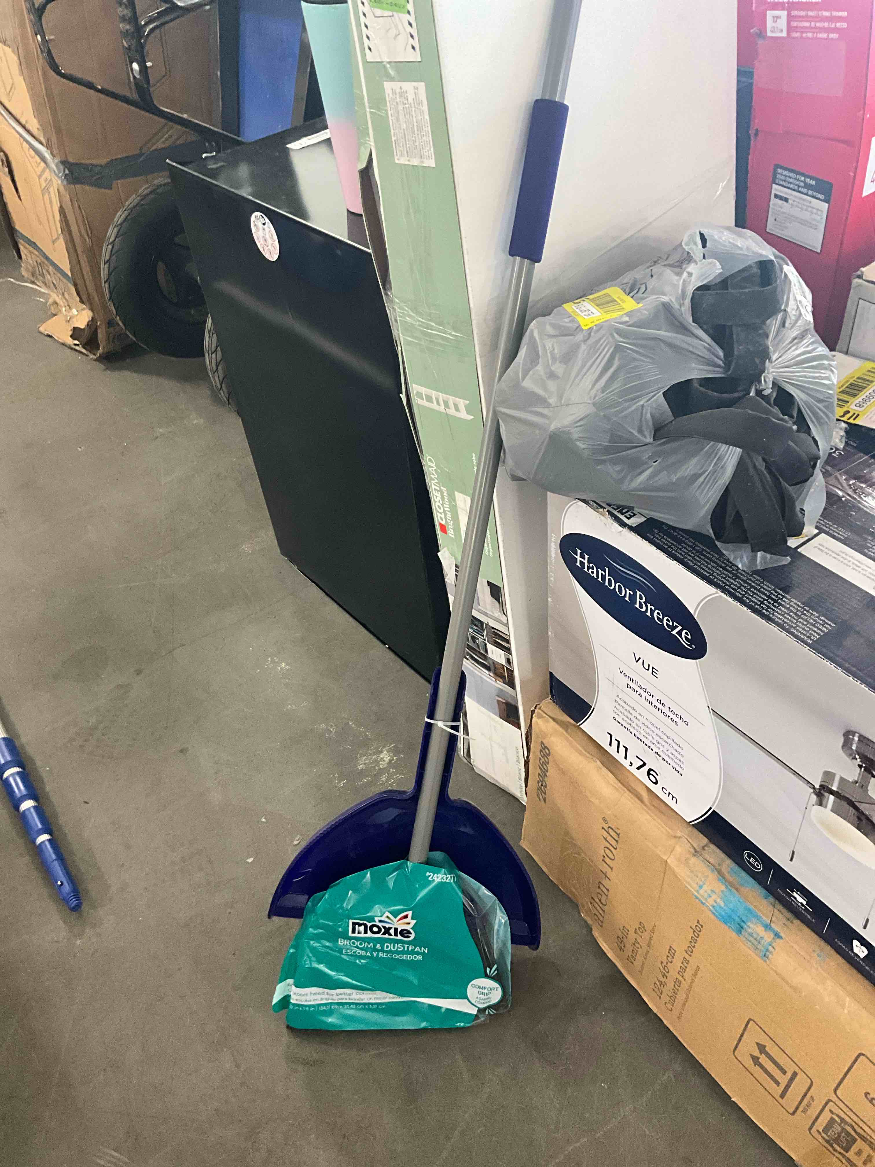 https://s3.amazonaws.com/lotting-images-prod/bidfta/GRN3960264_1714317837466.jpeg