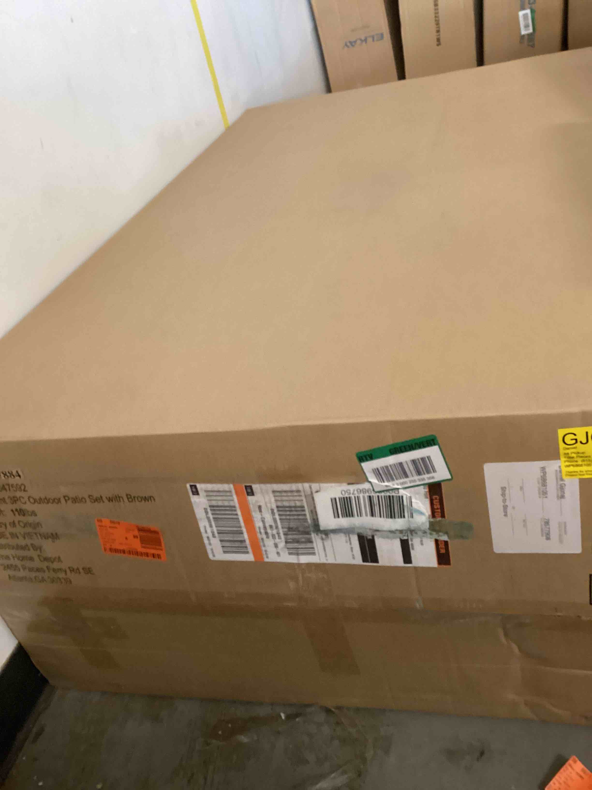 https://s3.amazonaws.com/lotting-images-prod/bidfta/GRN3961272_1691160169475.jpeg